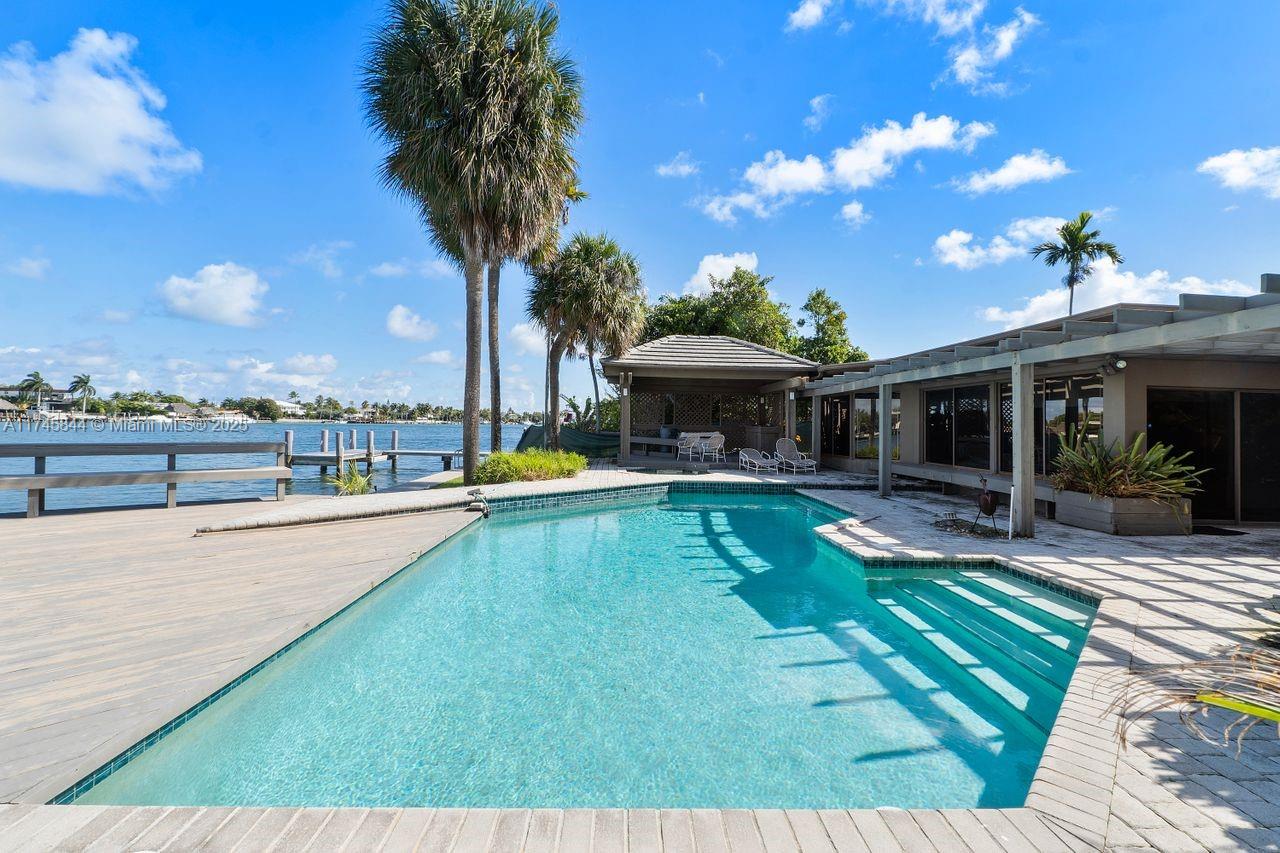 Miami Beach, Florida, 33141, United States, 4 Bedrooms Bedrooms, ,3 BathroomsBathrooms,Residential,For Sale,1711851