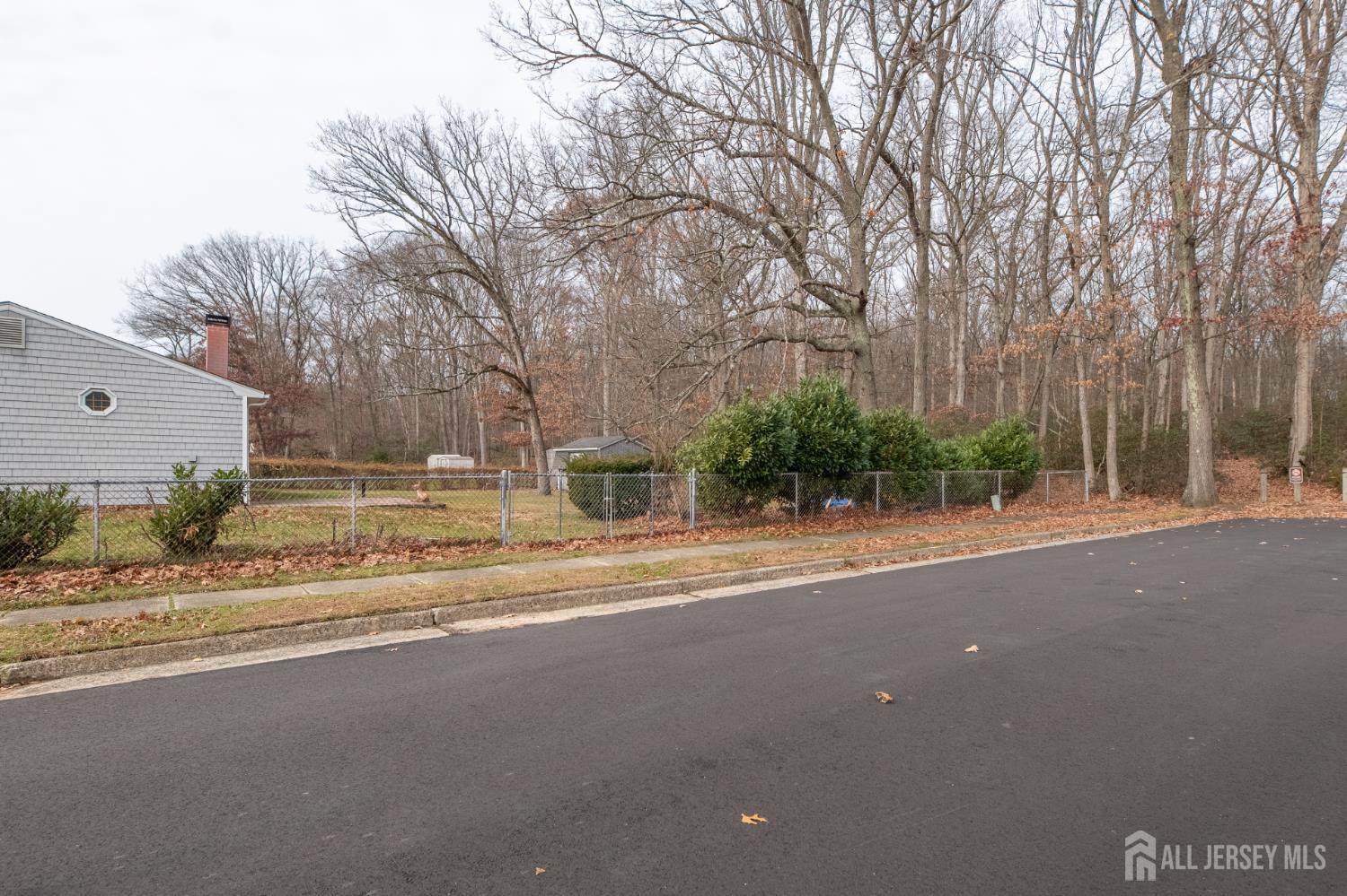 East Brunswick, New Jersey, 08816, United States, 3 Bedrooms Bedrooms, ,2 BathroomsBathrooms,Residential,For Sale,2002265