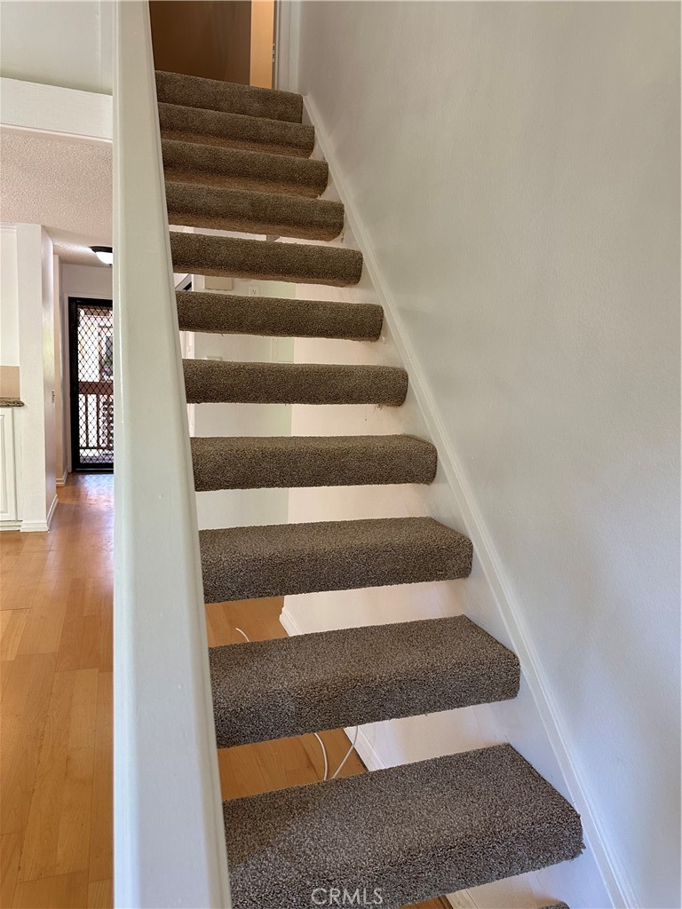 Canoga Park, California, 91303, United States, 2 Bedrooms Bedrooms, ,1 BathroomBathrooms,Residential,For Sale,1995813