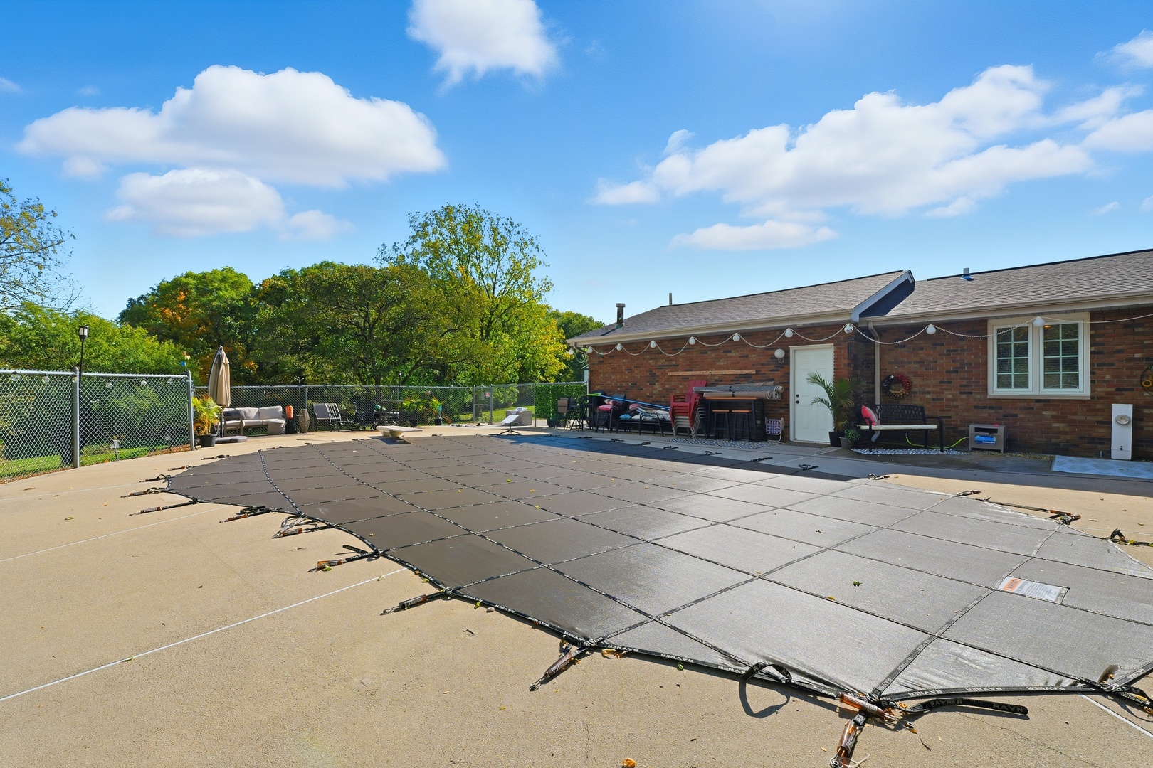 Crete, Illinois, 60417, United States, 4 Bedrooms Bedrooms, ,3 BathroomsBathrooms,Residential,For Sale,1989457