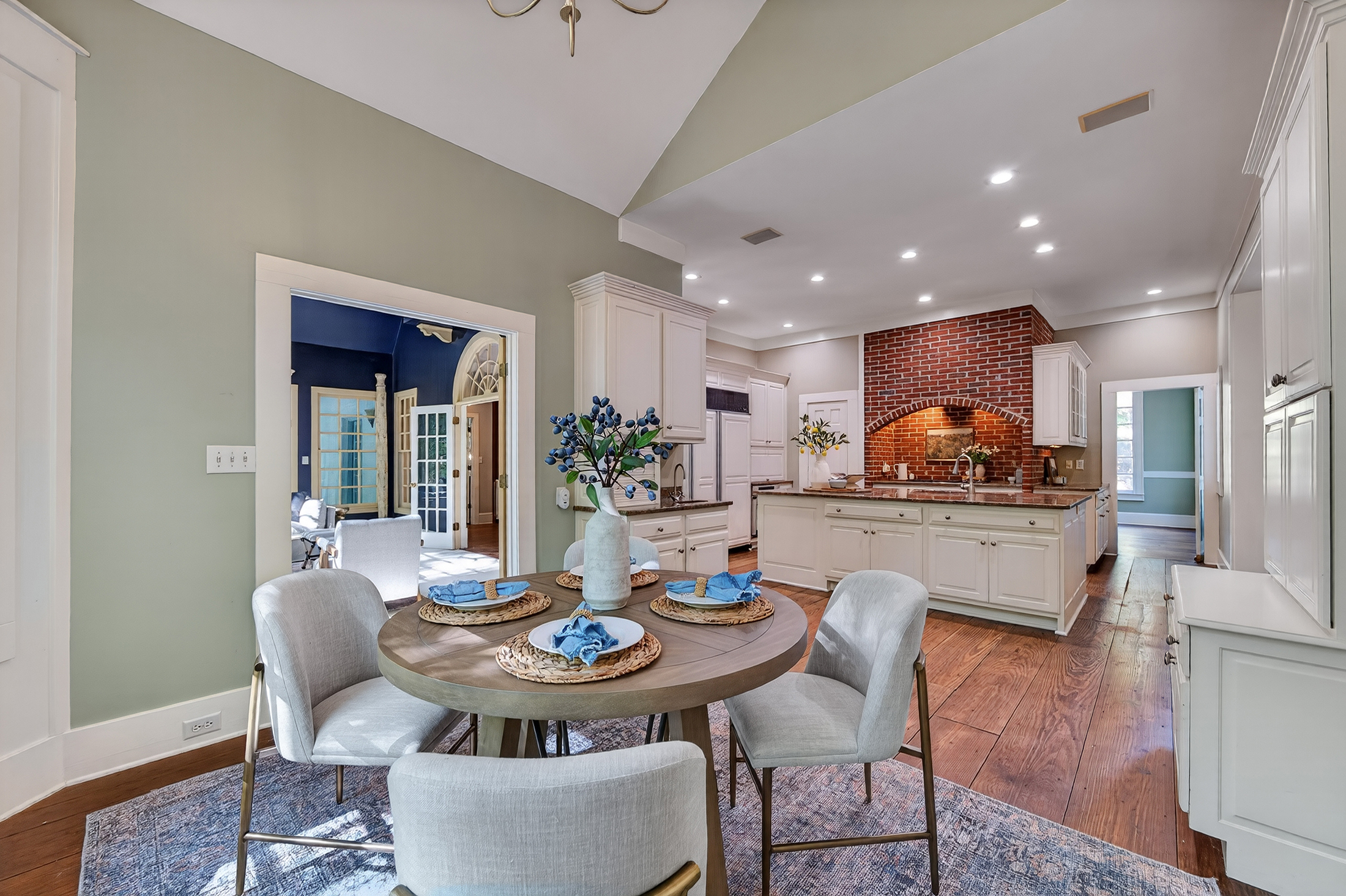  Timeless Colonial Elegance on Two Private Wooded Acres in Litchfield Hundred - 物件實景