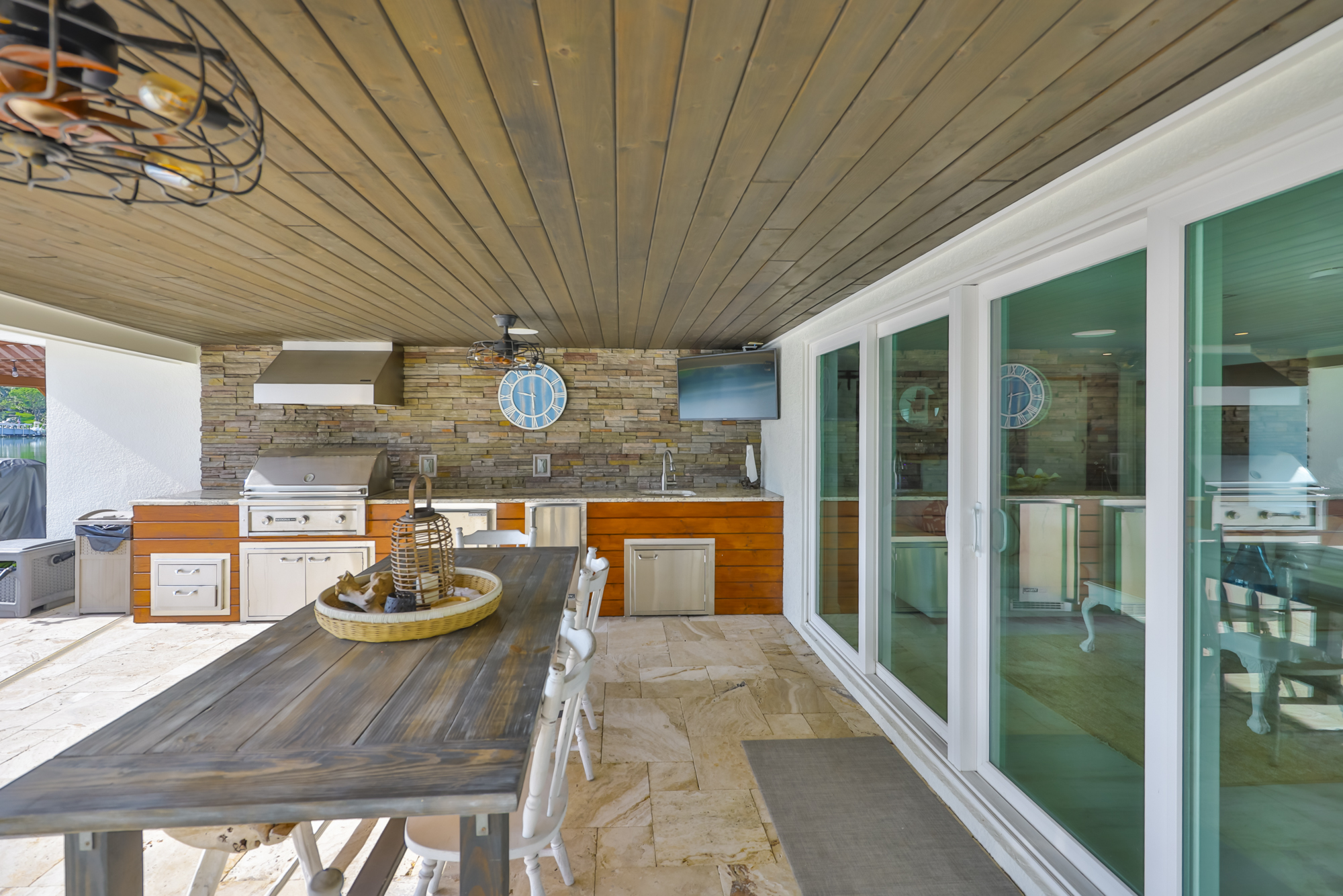 Largo, Florida, 33770, United States, 3 Bedrooms Bedrooms, ,4 BathroomsBathrooms,Residential,For Sale,1982146