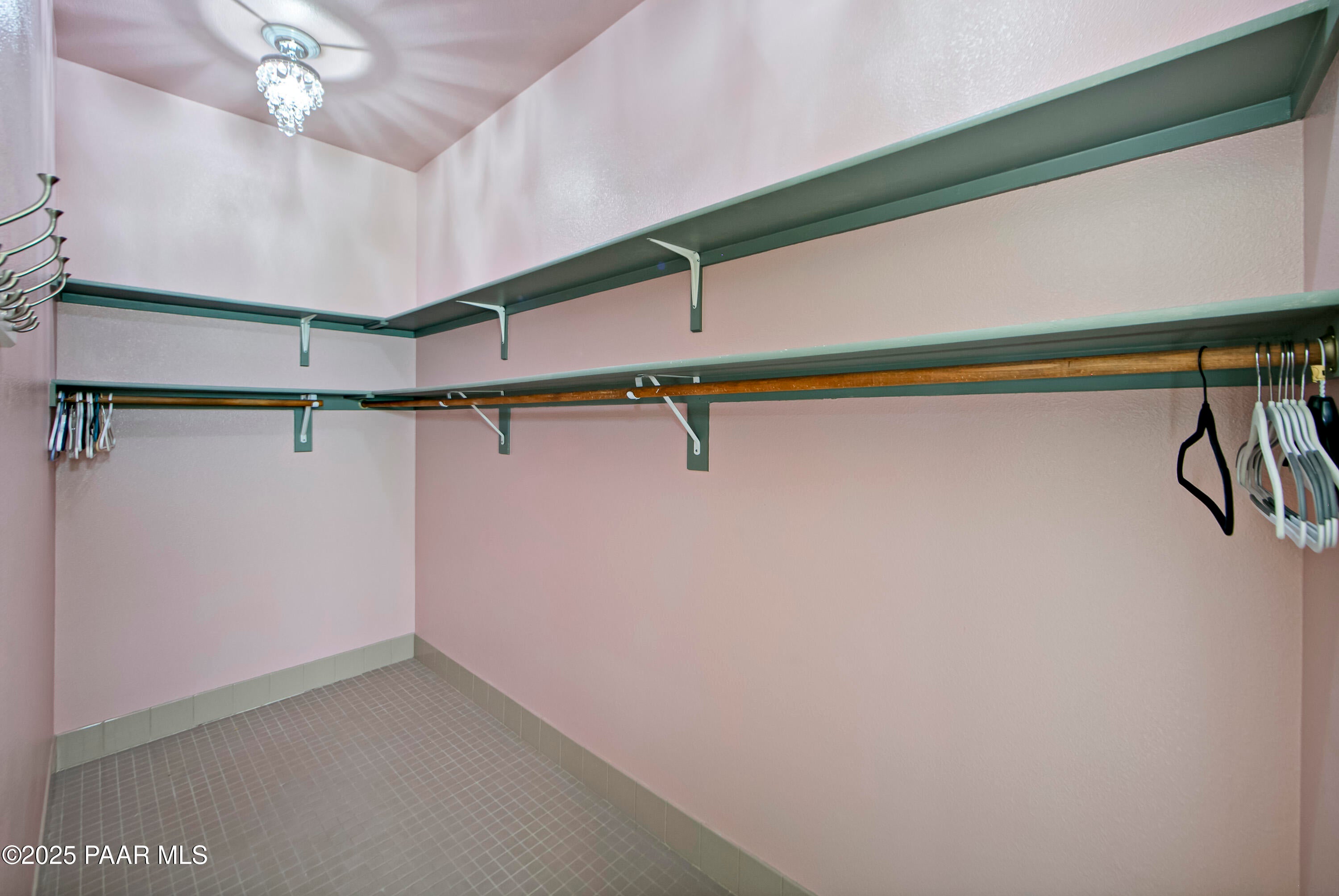 Prescott, Arizona, 86303, United States, 2 Bedrooms Bedrooms, ,2 BathroomsBathrooms,Residential,For Sale,1988042