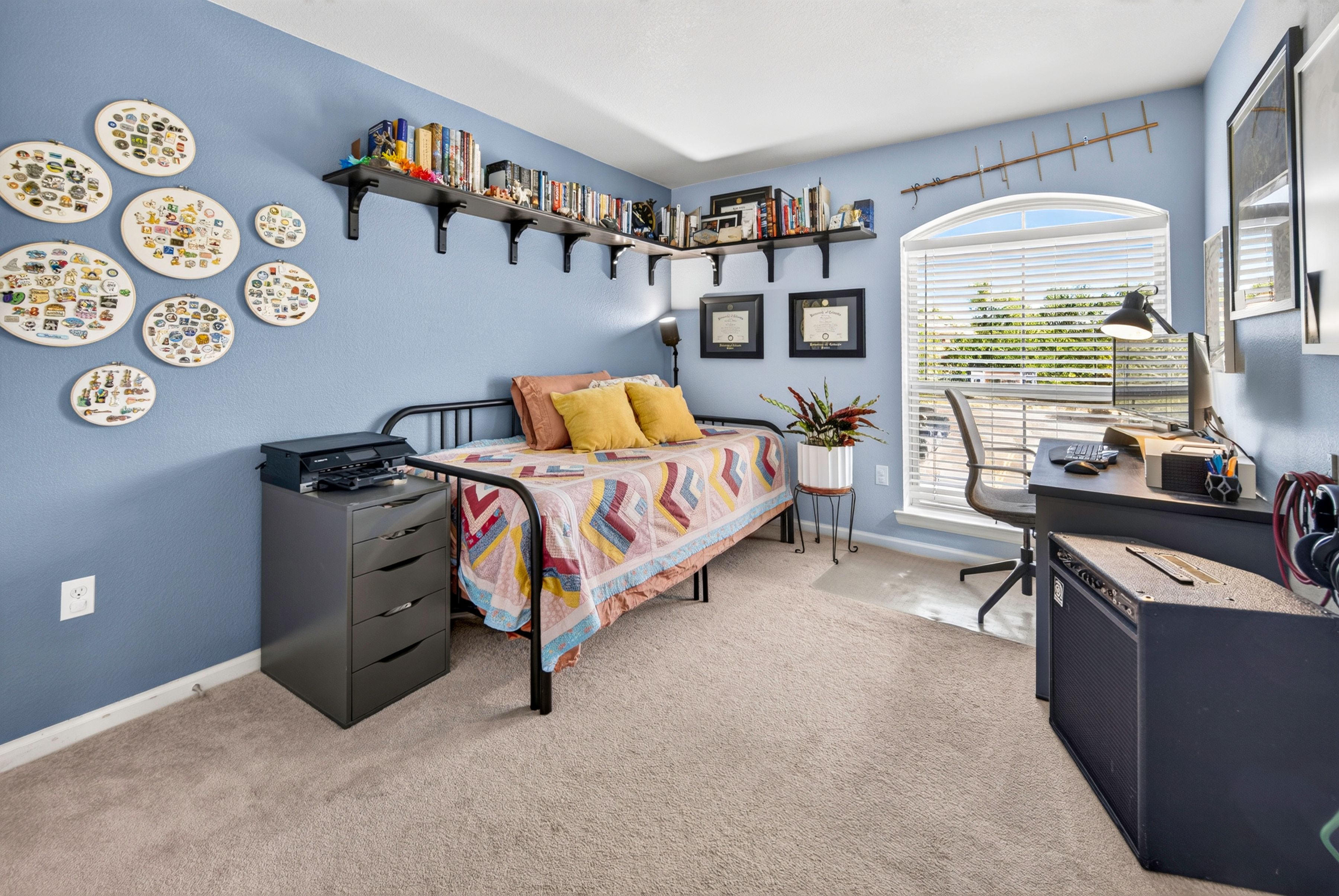  Sun-Drenched, Top-Floor End-Unit Condominium in the Heart of Central Boulder - 物件實景