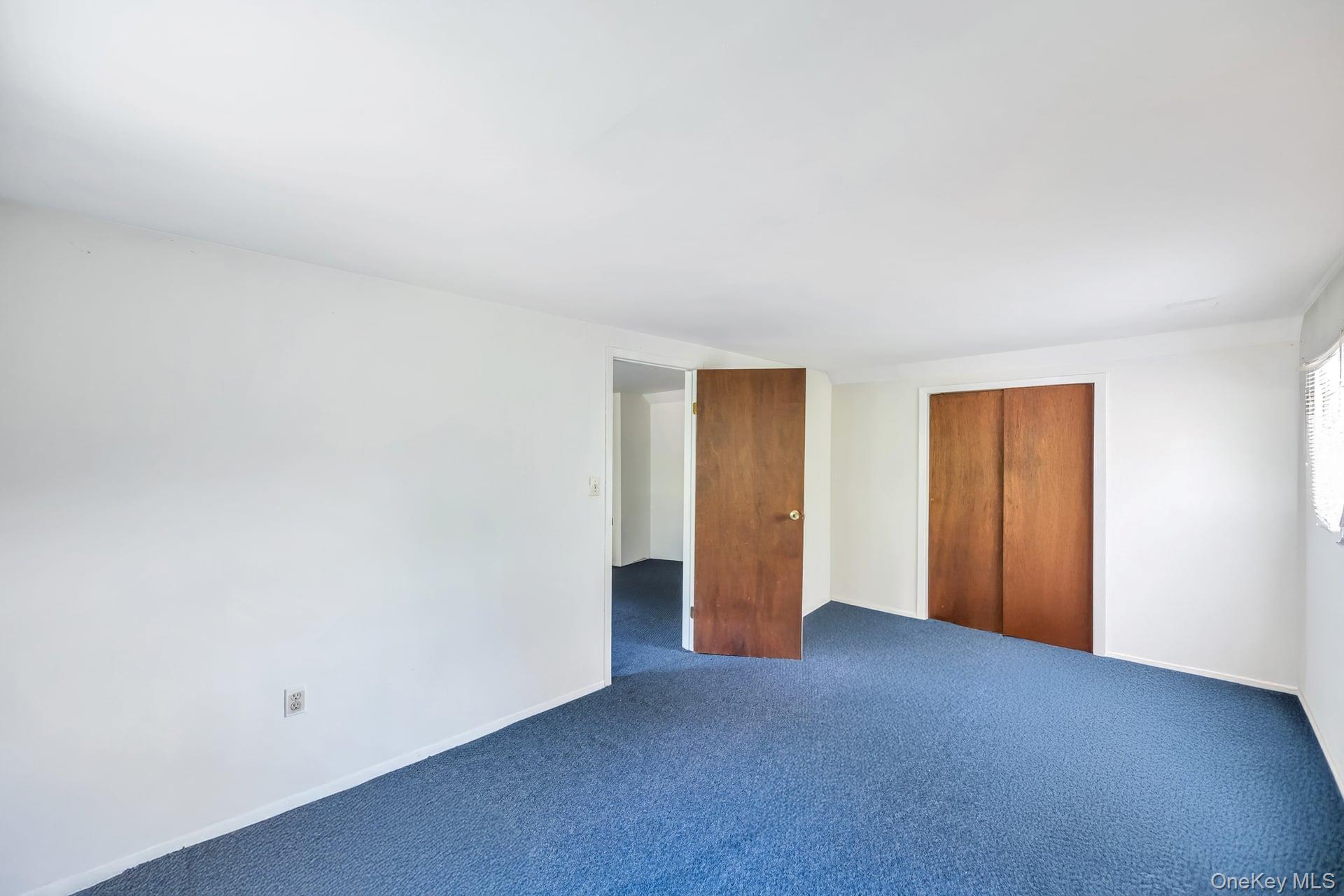 Medford, New York, 11763, United States, 5 Bedrooms Bedrooms, ,2 BathroomsBathrooms,Residential,For Sale,1926312