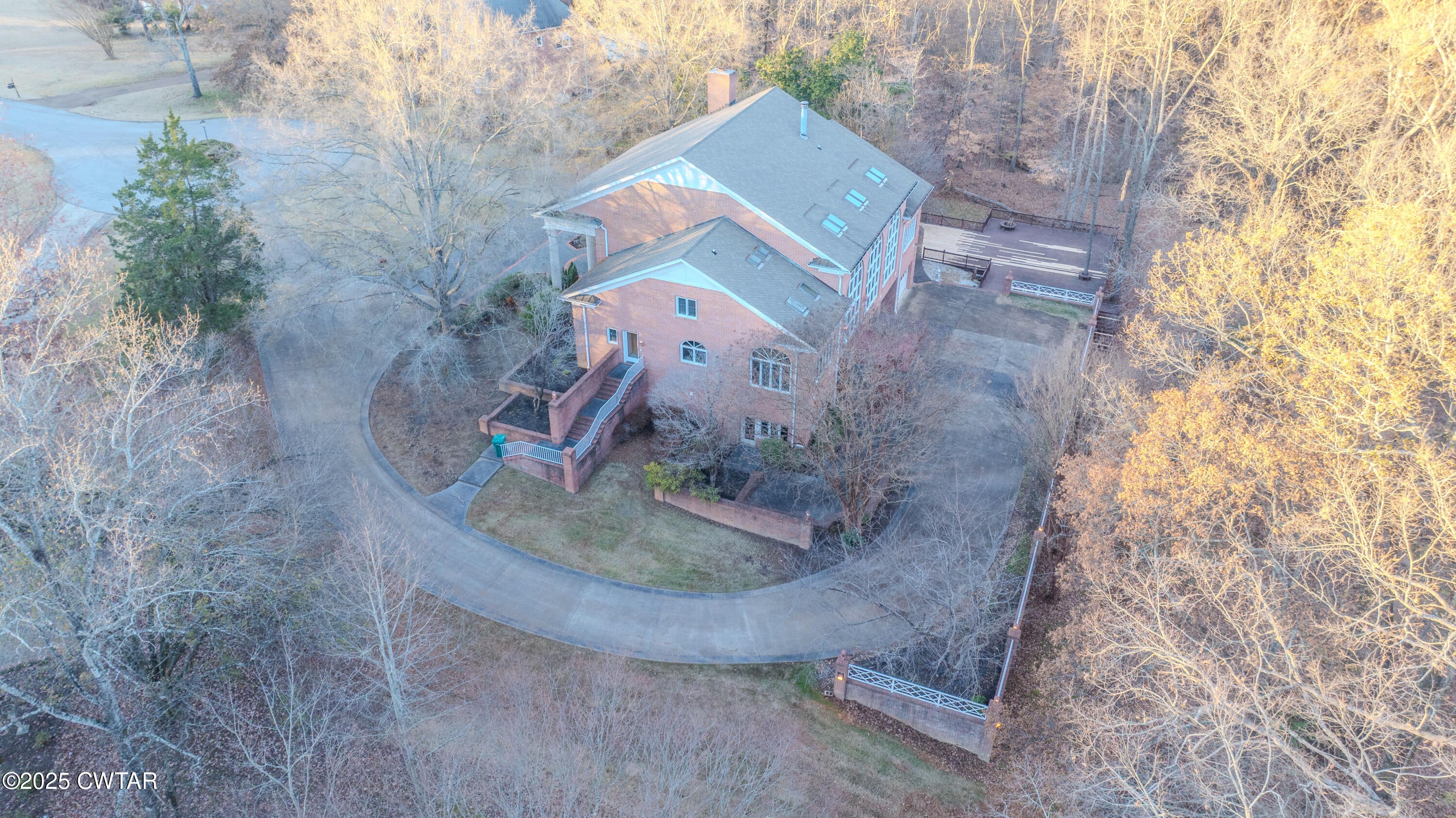 Jackson, Tennessee, 38305, United States, 5 Bedrooms Bedrooms, ,5 BathroomsBathrooms,Residential,For Sale,2006604