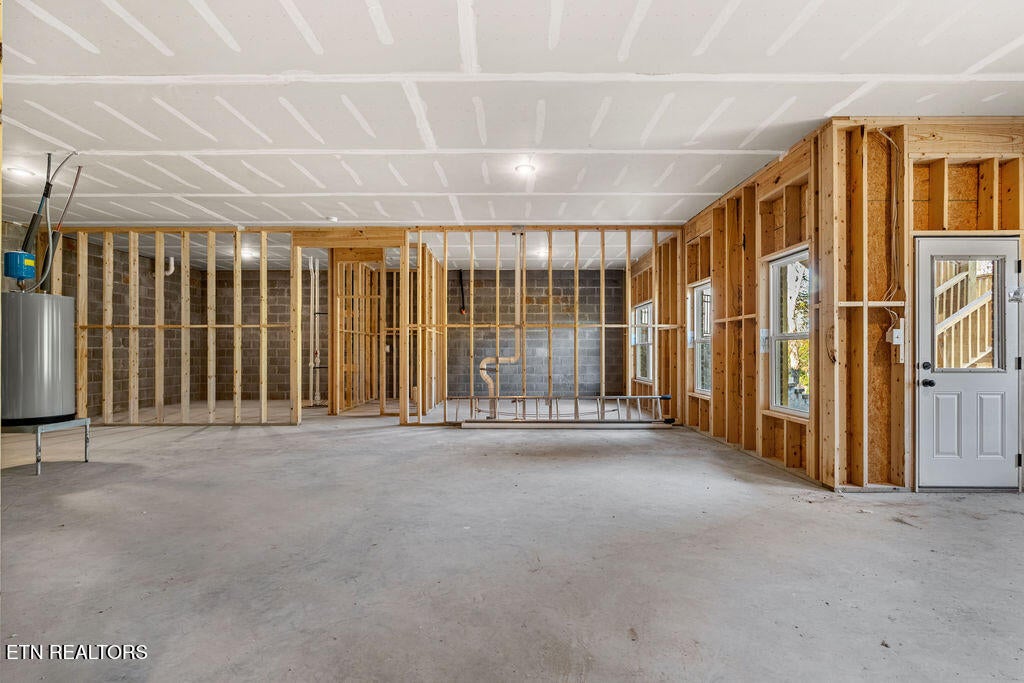 Lenoir City, Tennessee, 37771, United States, 3 Bedrooms Bedrooms, ,2 BathroomsBathrooms,Residential,For Sale,1933466