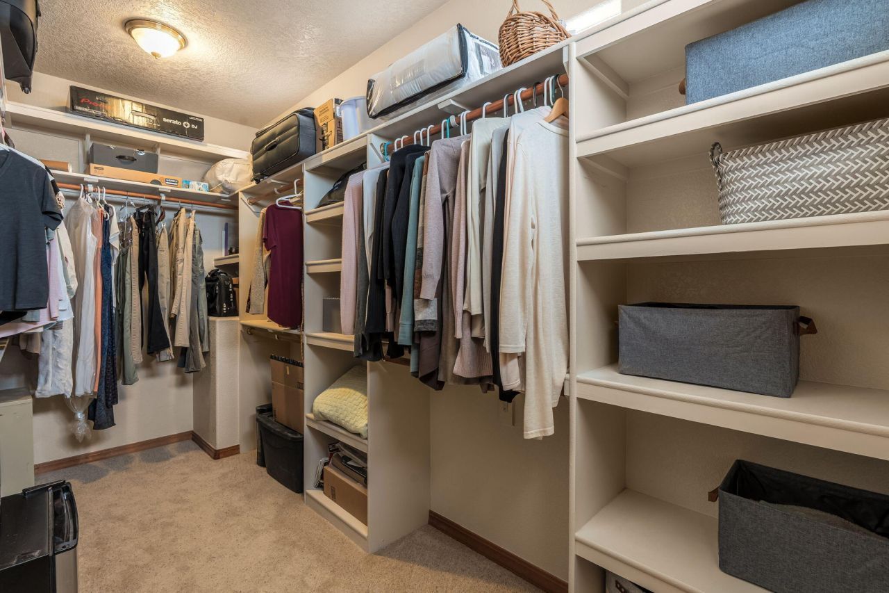 Albuquerque, New Mexico, 87114, United States, 3 Bedrooms Bedrooms, ,3 BathroomsBathrooms,Residential,For Sale,1996892