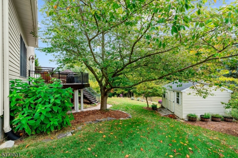 Newton Town, New Jersey, 07860, United States, 4 Bedrooms Bedrooms, ,3 BathroomsBathrooms,Residential,For Sale,1985191