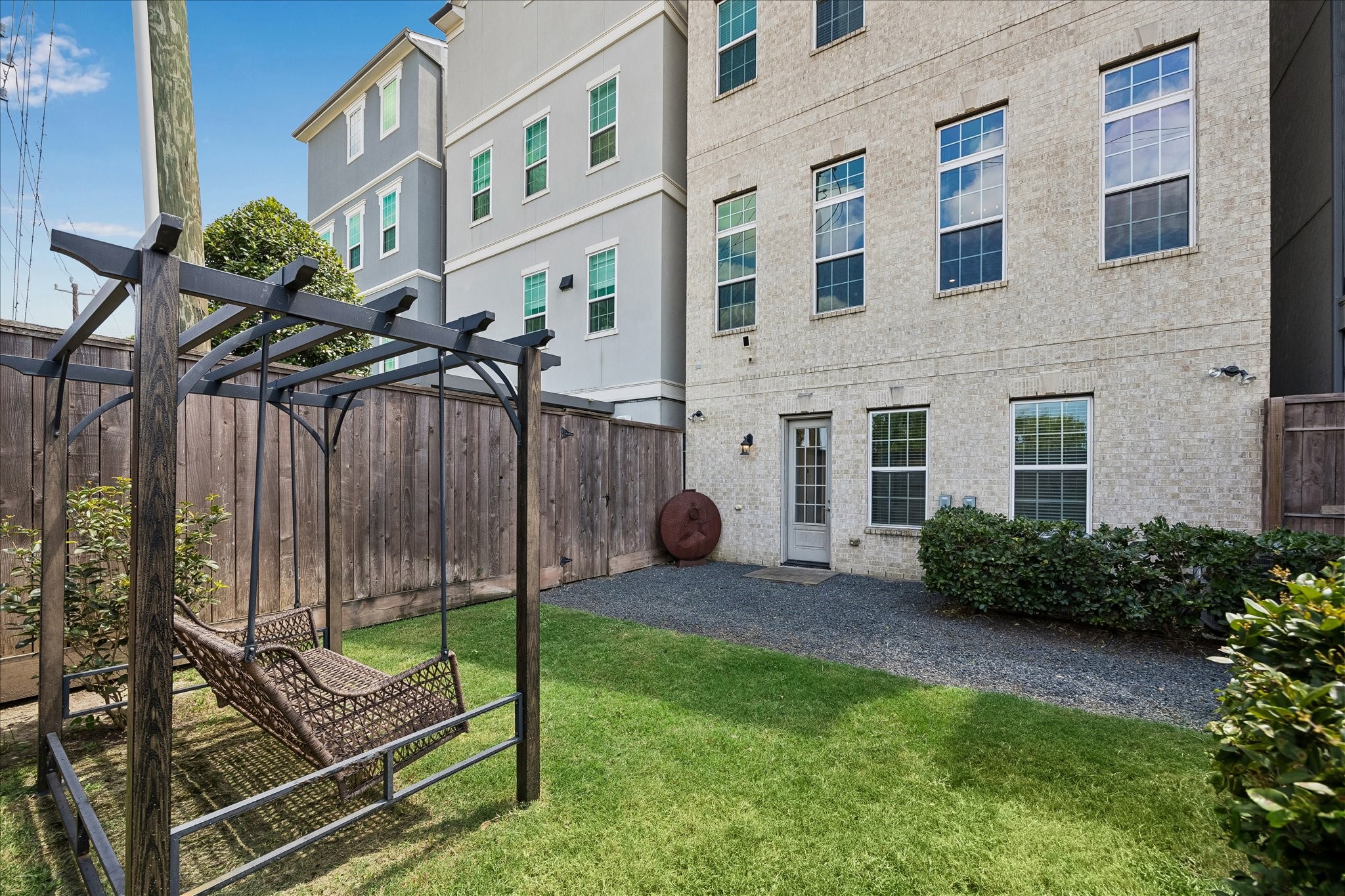  3606 Somerset York Lane - 物件實景
