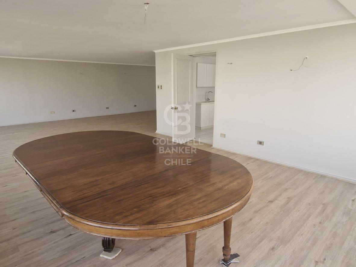 Las Condes, Chile, 3 Bedrooms Bedrooms, ,4 BathroomsBathrooms,Residential,For Sale,1908401
