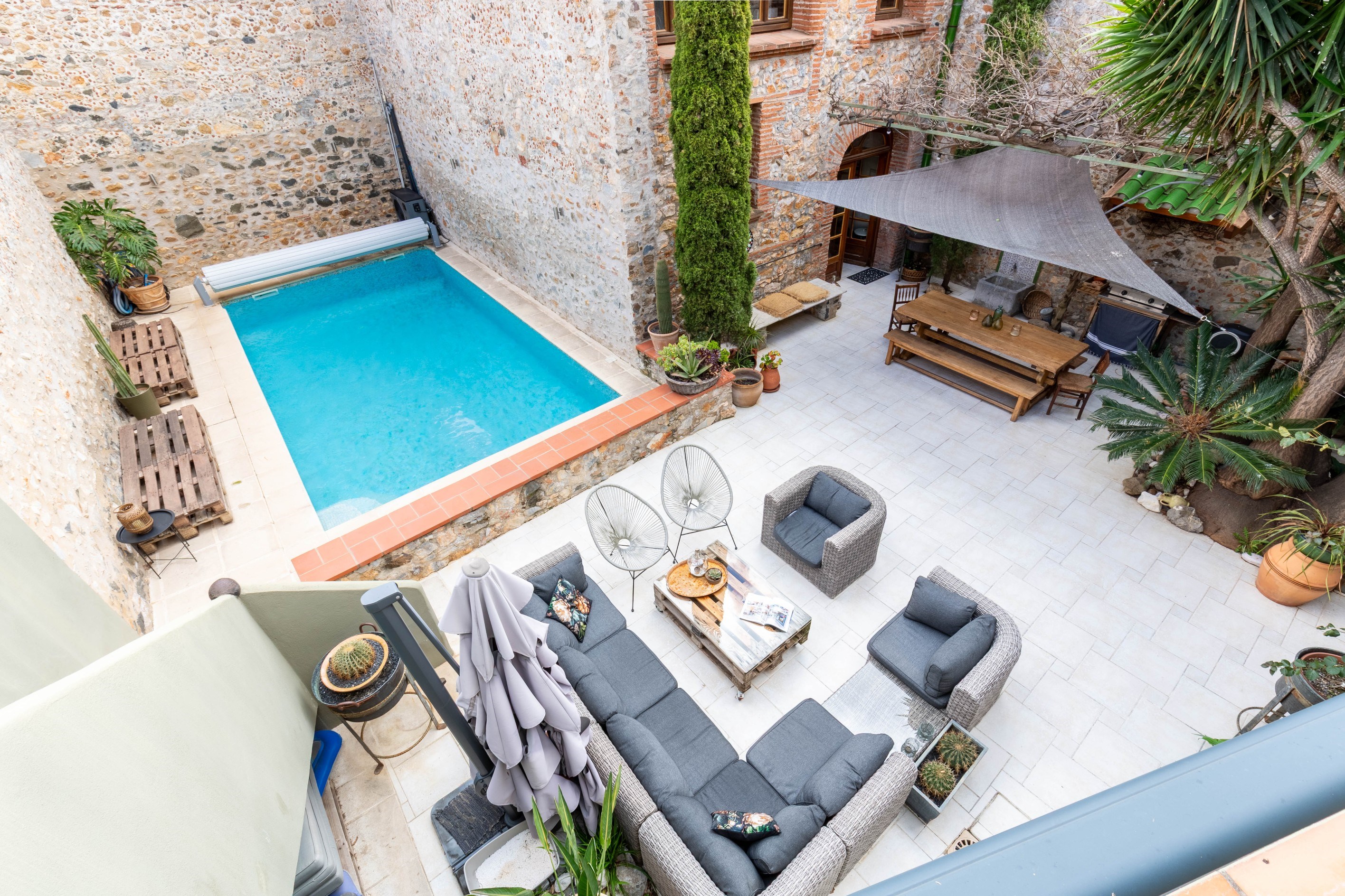  Characterful village-center home with Pool - 物件實景