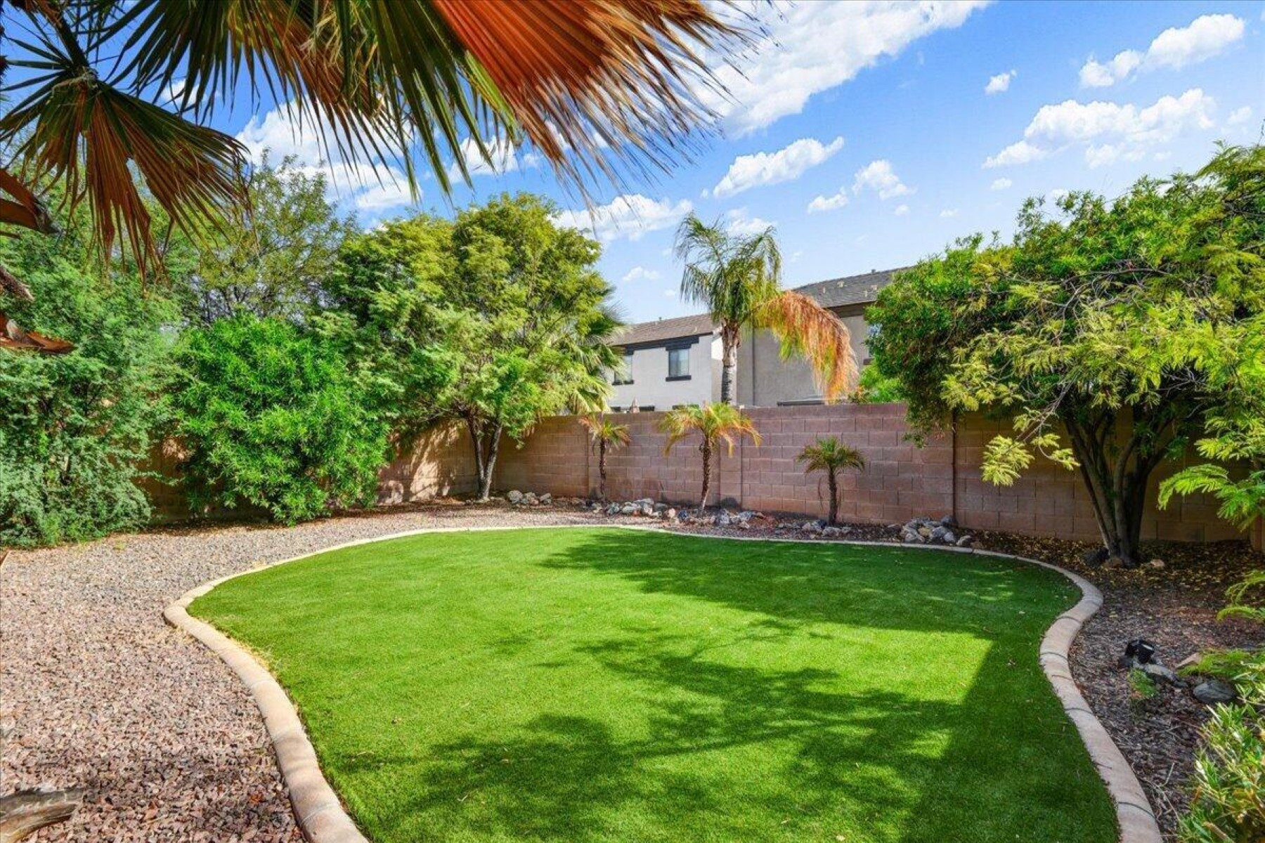  2329 W Barwick Drive¦Phoenix, AZ - 物件實景