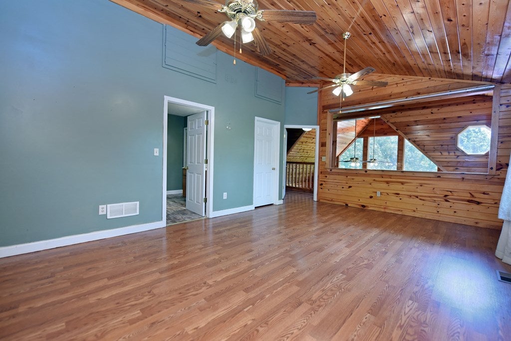 Mineral Bluff, Georgia, 30559, United States, 3 Bedrooms Bedrooms, ,3 BathroomsBathrooms,Residential,For Sale,1882955