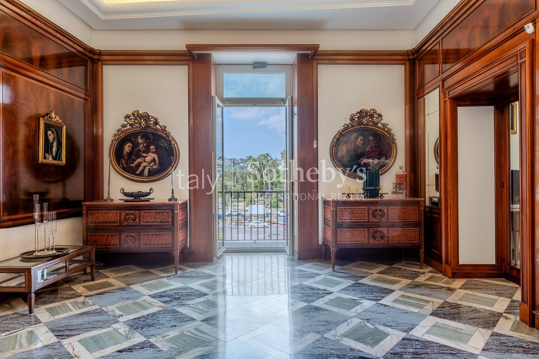  Monumental panoramic apartment in Chiaia - 物件實景