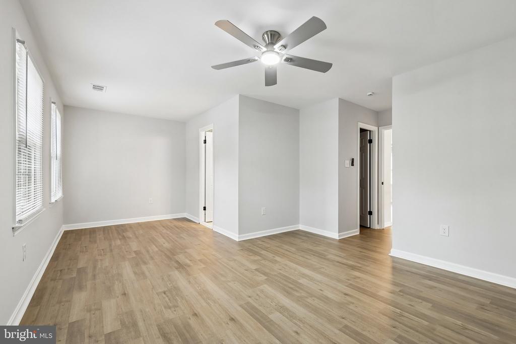 Springfield, Virginia, 22153, United States, 4 Bedrooms Bedrooms, ,4 BathroomsBathrooms,Residential,For Sale,2049450