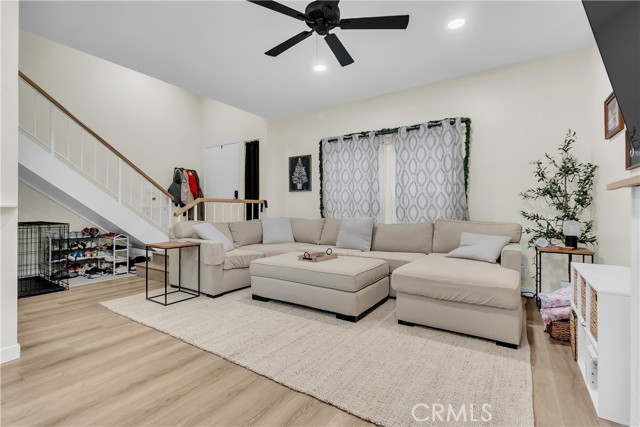 Placentia, California, 92870, United States, 2 Bedrooms Bedrooms, ,3 BathroomsBathrooms,Residential,For Sale,1997793