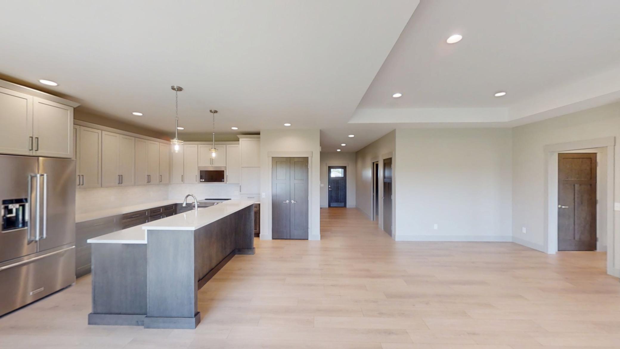 Albert Lea, Minnesota, 56007, United States, 4 Bedrooms Bedrooms, ,2 BathroomsBathrooms,Residential,For Sale,1978307