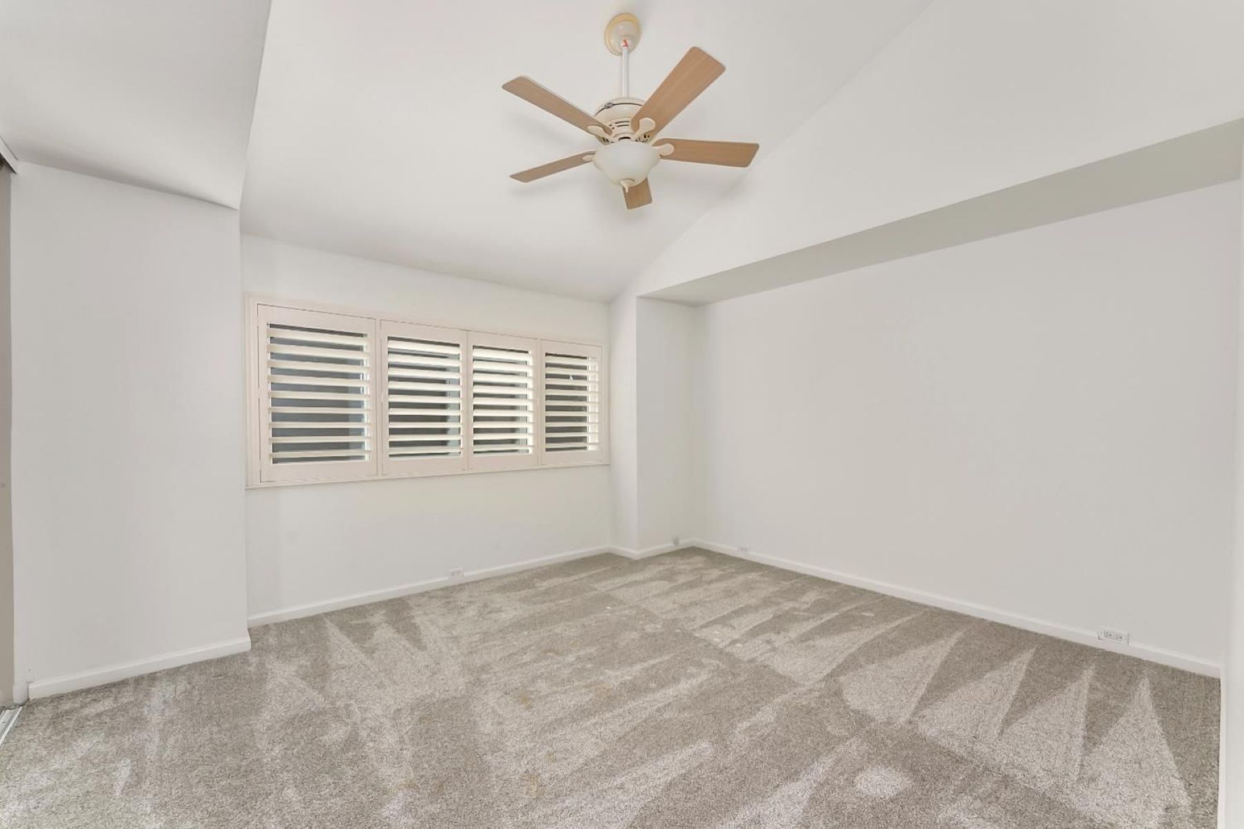  709 Woodside Lane East #2, Sacramento, CA 95825 - 物件實景