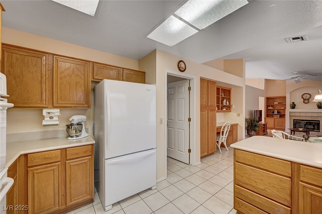Las Vegas, Nevada, 89134, United States, 2 Bedrooms Bedrooms, ,2 BathroomsBathrooms,Residential,For Sale,1950375