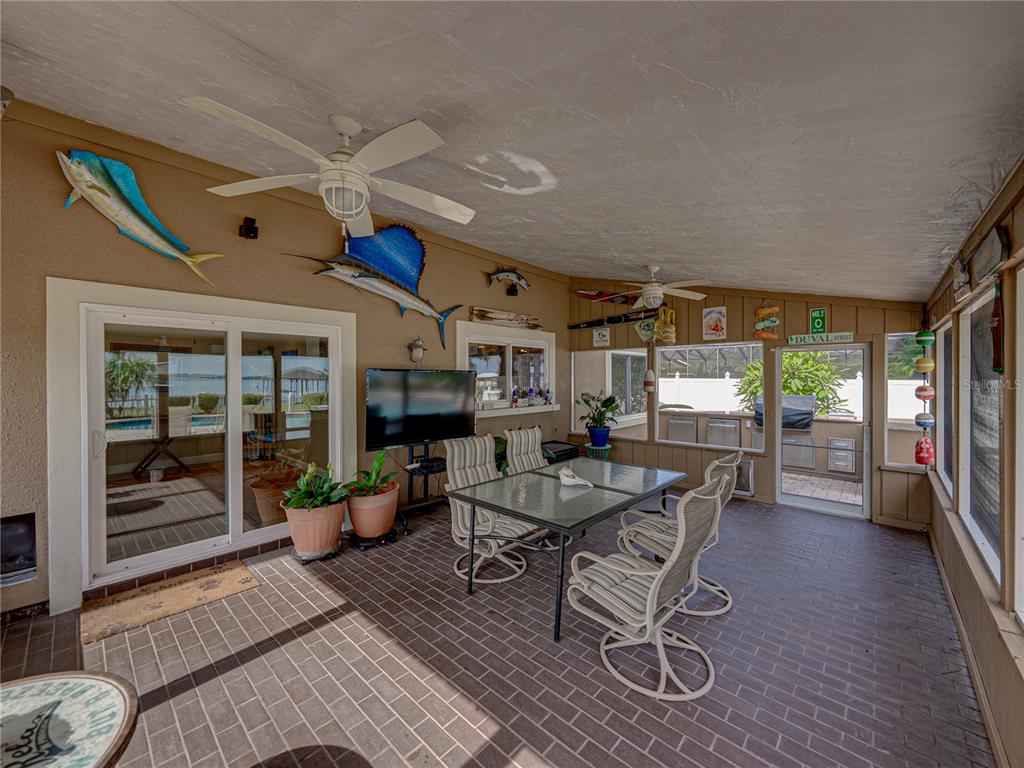 Winter Haven, Florida, 33884, United States, 3 Bedrooms Bedrooms, ,4 BathroomsBathrooms,Residential,For Sale,1895737