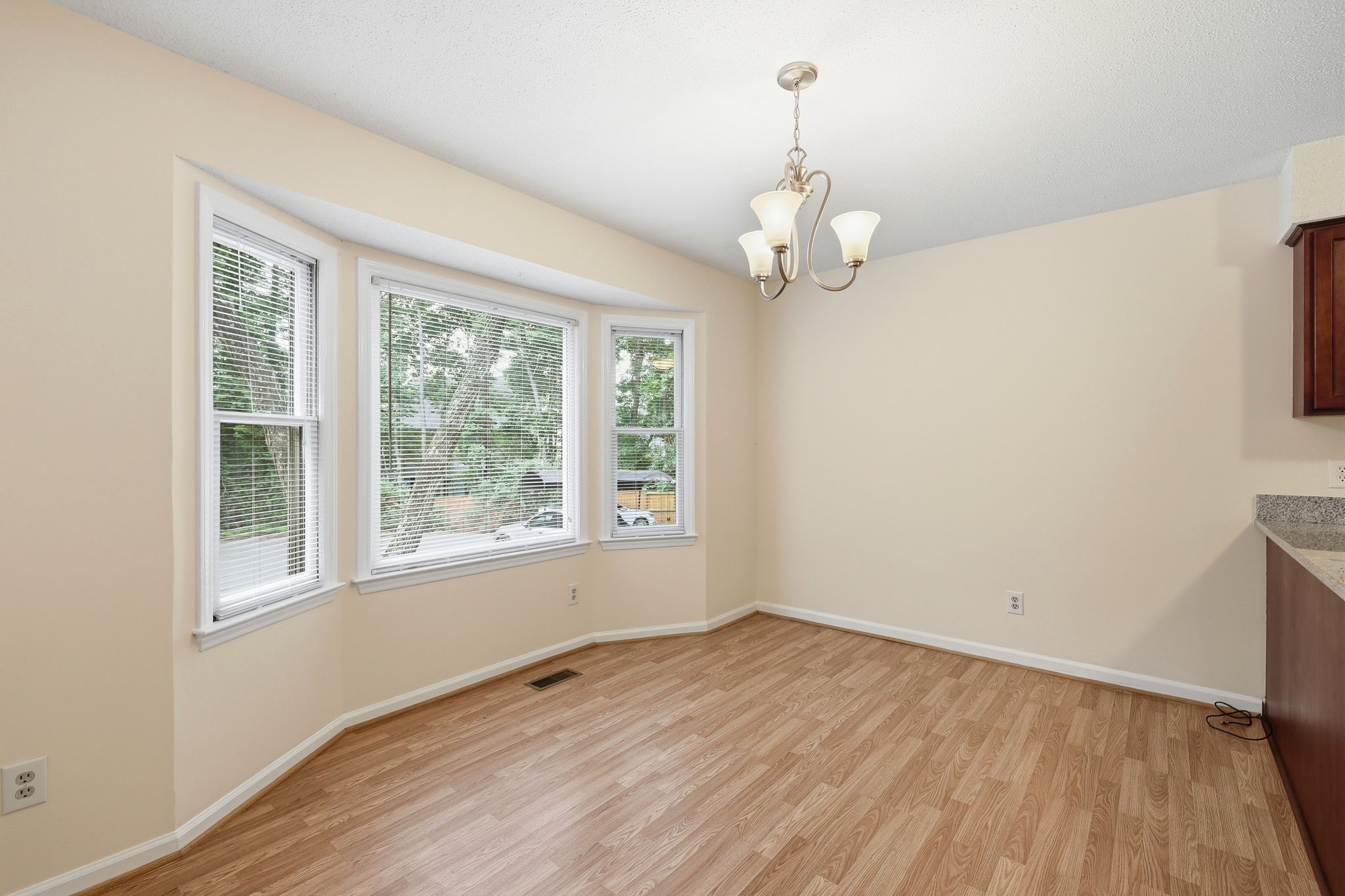  844-C Athens Drive, Raleigh, NC 27606 - 物件實景