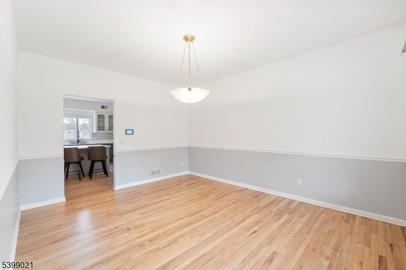 Lafayette Twp., New Jersey, 07848, United States, 5 Bedrooms Bedrooms, ,4 BathroomsBathrooms,Residential,For Sale,2003024