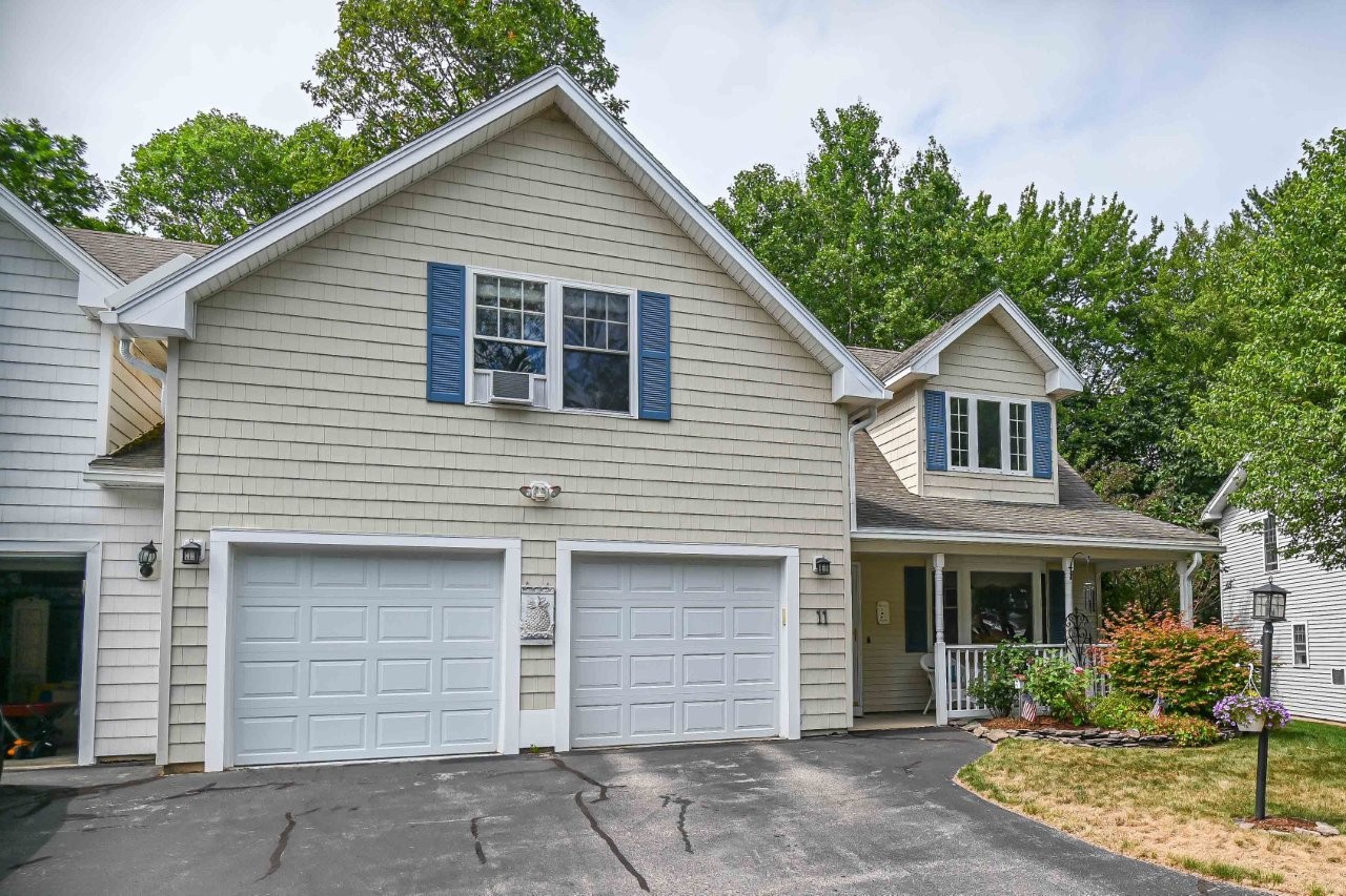 York, Maine, 03909, United States, 2 Bedrooms Bedrooms, ,2 BathroomsBathrooms,Residential,For Sale,1896893