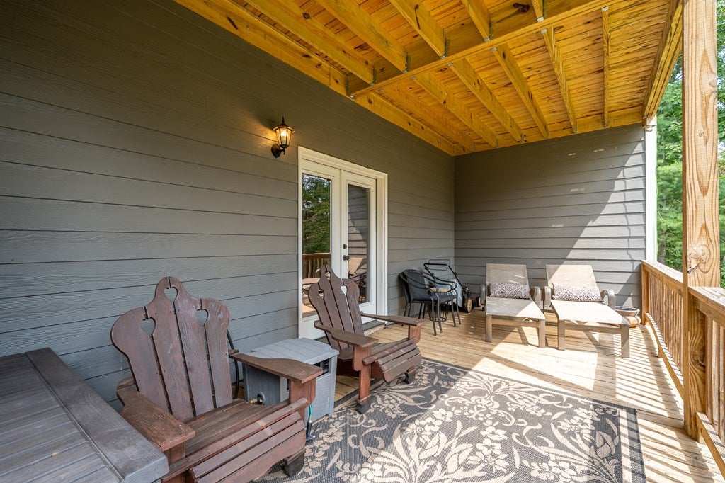 Talking Rock, Georgia, 30175, United States, 3 Bedrooms Bedrooms, ,2 BathroomsBathrooms,Residential,For Sale,1972069