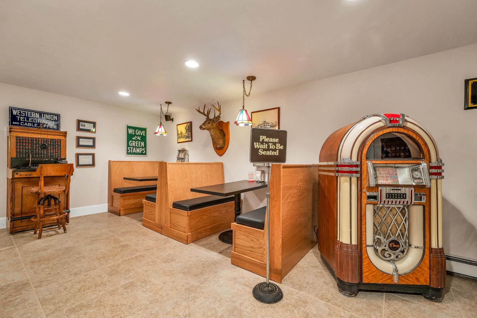 Gilford, New Hampshire, 03249, United States, 4 Bedrooms Bedrooms, ,4 BathroomsBathrooms,Residential,For Sale,1857235