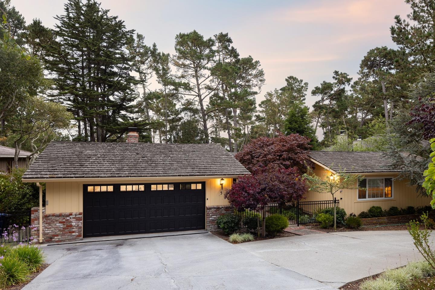 Monterey, California, 93940, United States, 3 Bedrooms Bedrooms, ,2 BathroomsBathrooms,Residential,For Sale,1837476