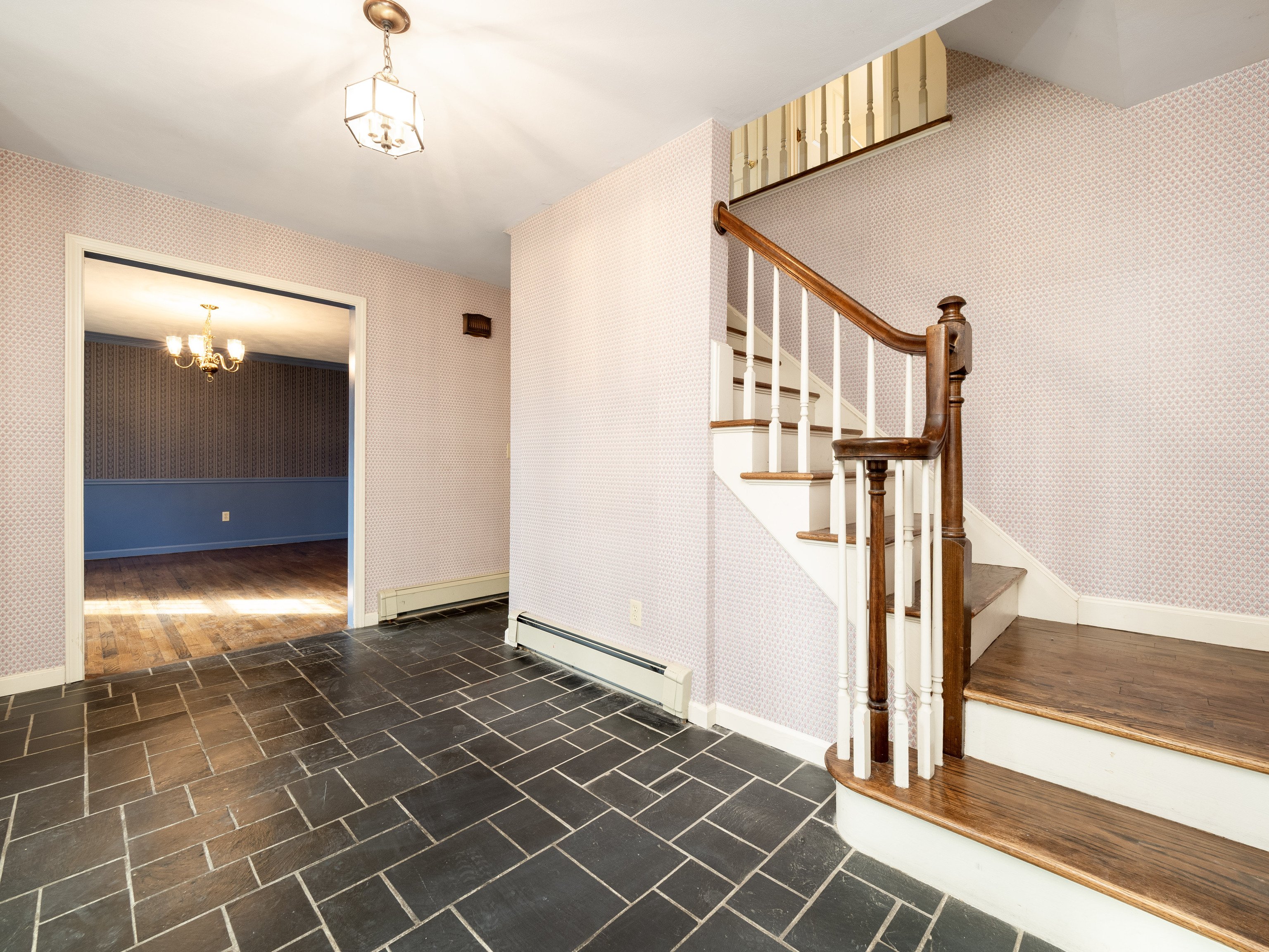 Redding, Connecticut, 06896, United States, 5 Bedrooms Bedrooms, ,5 BathroomsBathrooms,Residential,For Sale,1997100