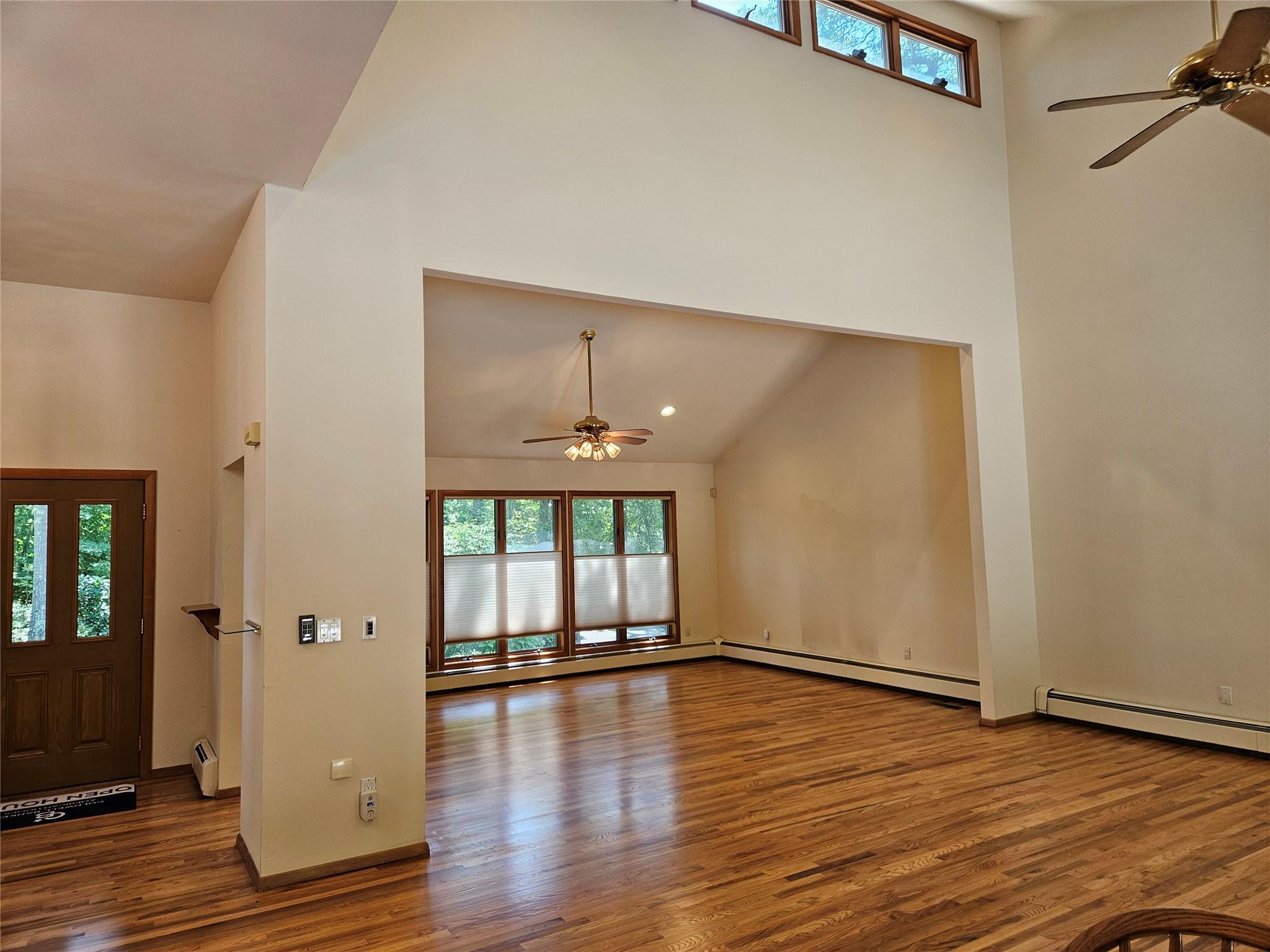 1572 Middle Road, Calverton, New York, 11933, United States, 3 Bedrooms Bedrooms, ,3 BathroomsBathrooms,Residential,For Sale,1572 Middle Road,1663464
