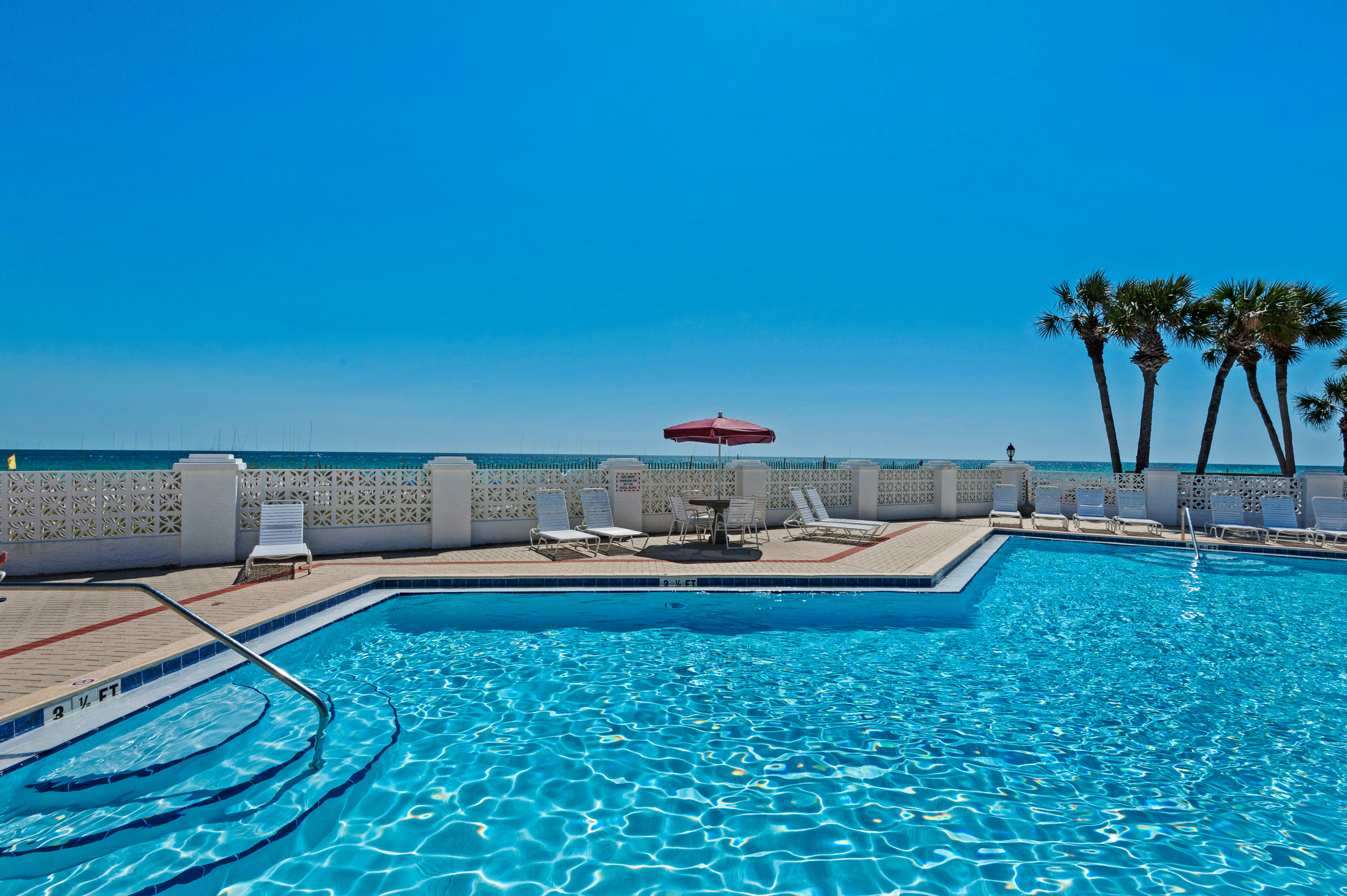  Top-Floor Studio Condo Ideal As Vacation Home Or Rental Investment - 物件實景