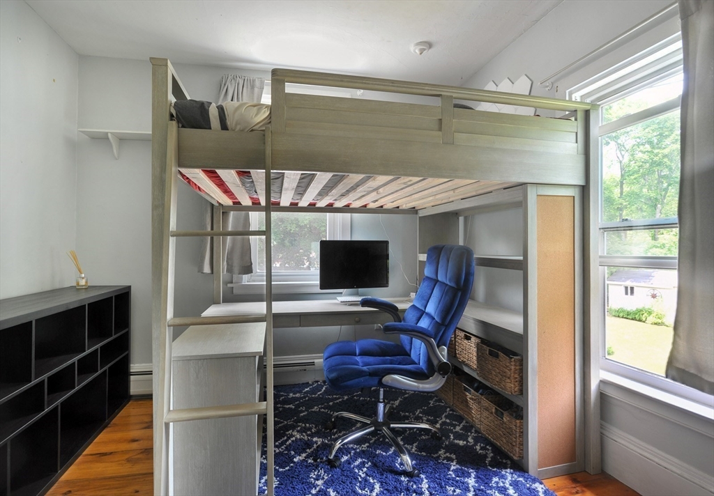 Hingham, Massachusetts, 02043, United States, 3 Bedrooms Bedrooms, ,2 BathroomsBathrooms,Residential,For Sale,1846481