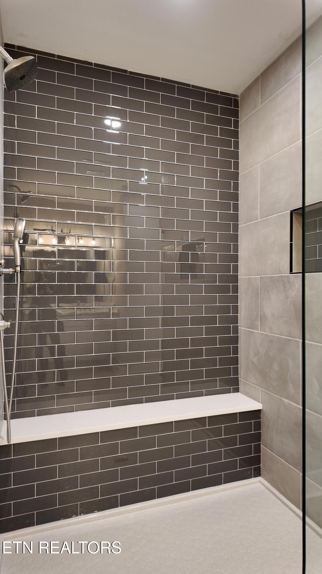 Loudon, Tennessee, 37774, United States, 4 Bedrooms Bedrooms, ,3 BathroomsBathrooms,Residential,For Sale,1981899