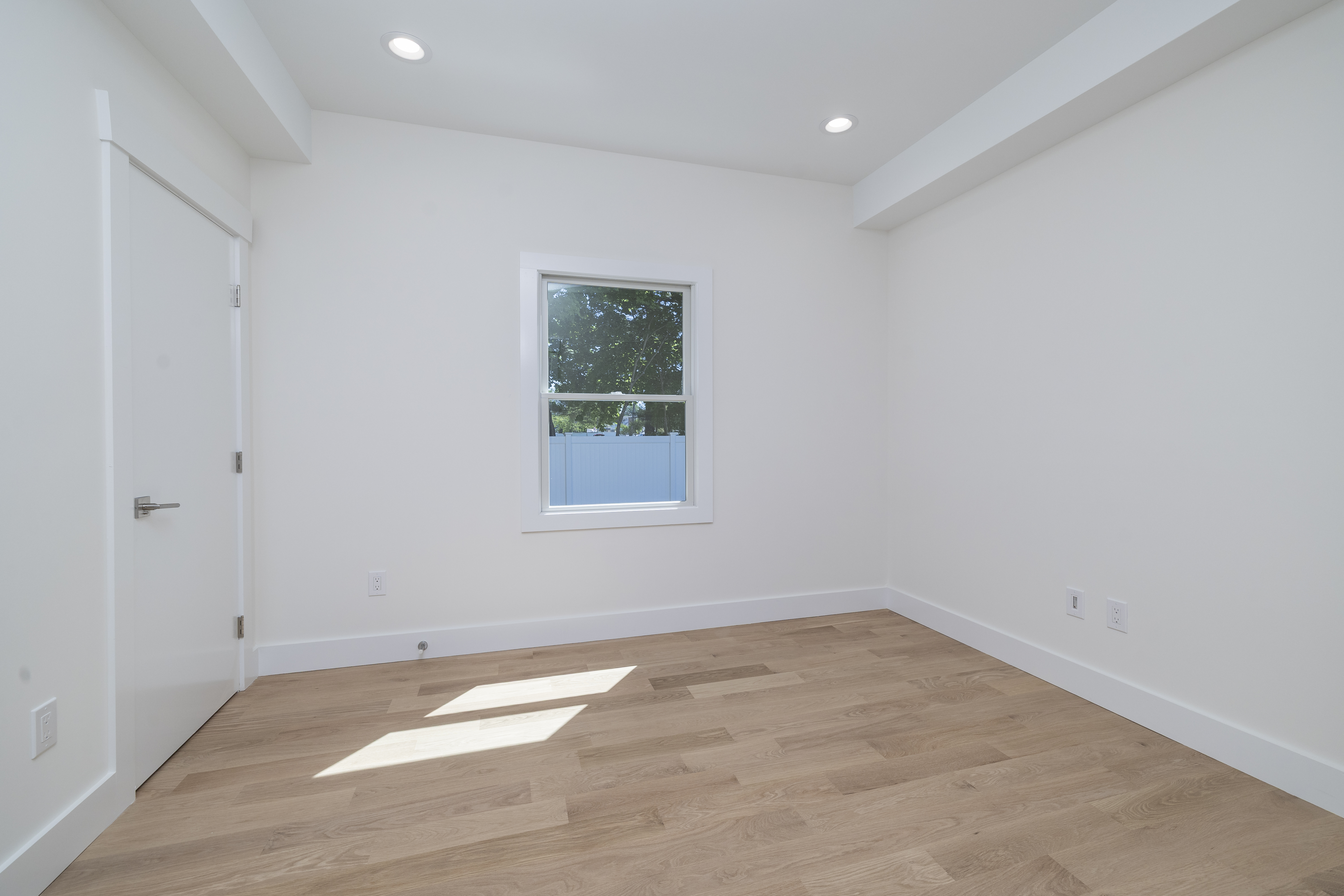  8 Van Cott Place, North Bellmore, NY, 11710 - 物件實景