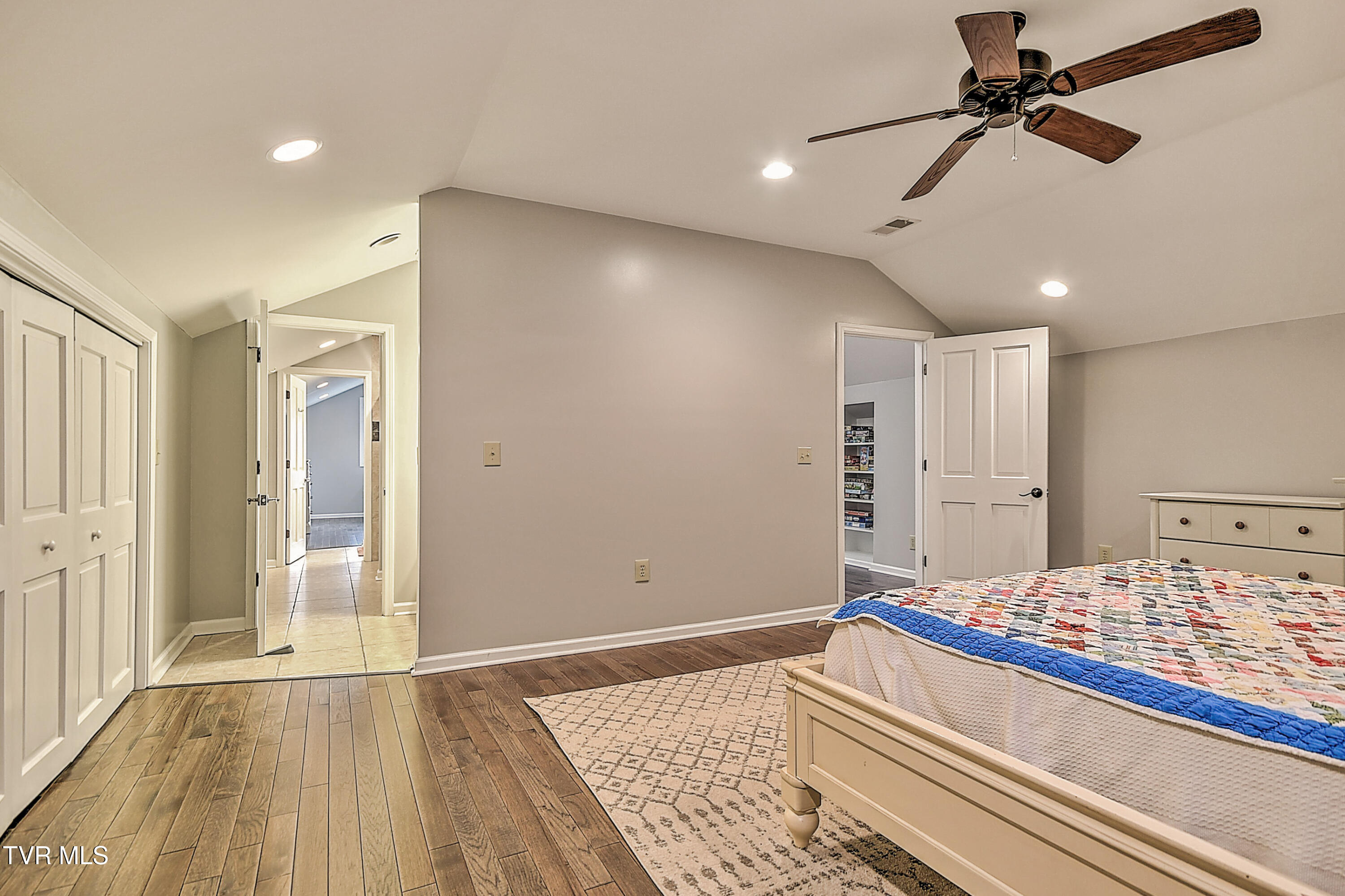 Jonesborough, Tennessee, 37659, United States, 6 Bedrooms Bedrooms, ,6 BathroomsBathrooms,Residential,For Sale,2011777