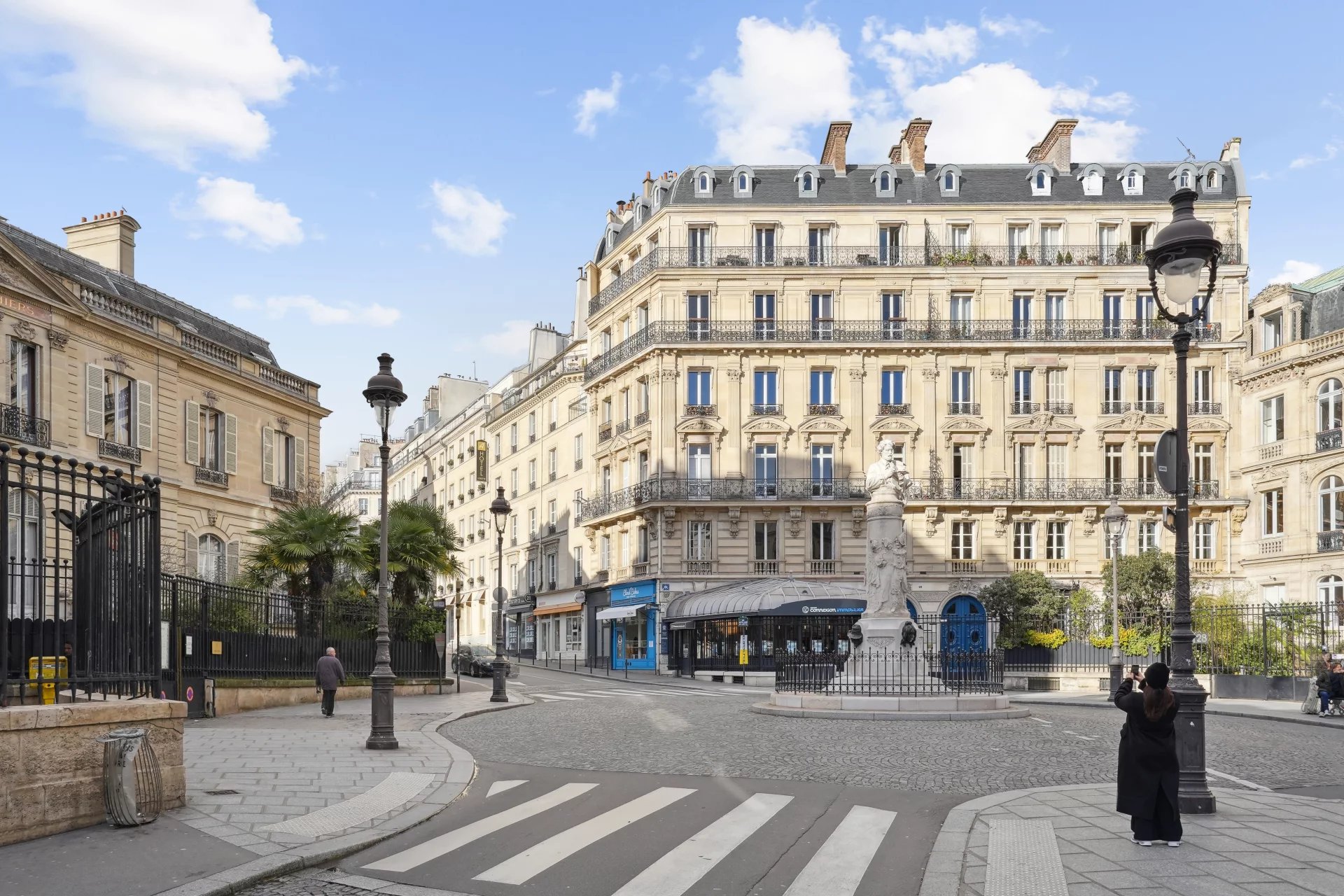 Paris 9th, Île-de-France, 75009, FR, 1 Bedroom Bedrooms, ,2 BathroomsBathrooms,Residential,For Sale,1472764