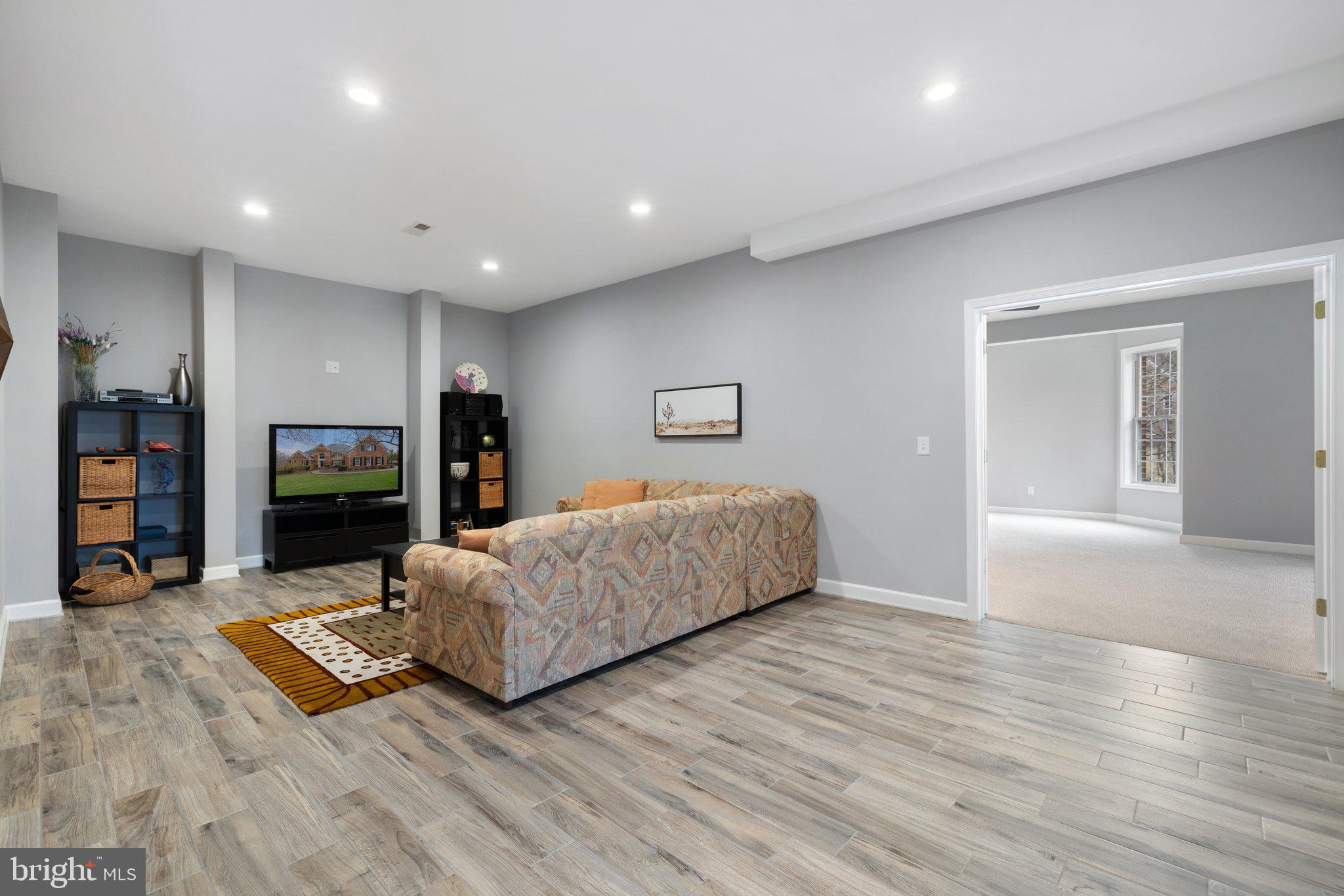 Warrenton, Virginia, 20186, United States, 6 Bedrooms Bedrooms, ,6 BathroomsBathrooms,Residential,For Sale,1914249