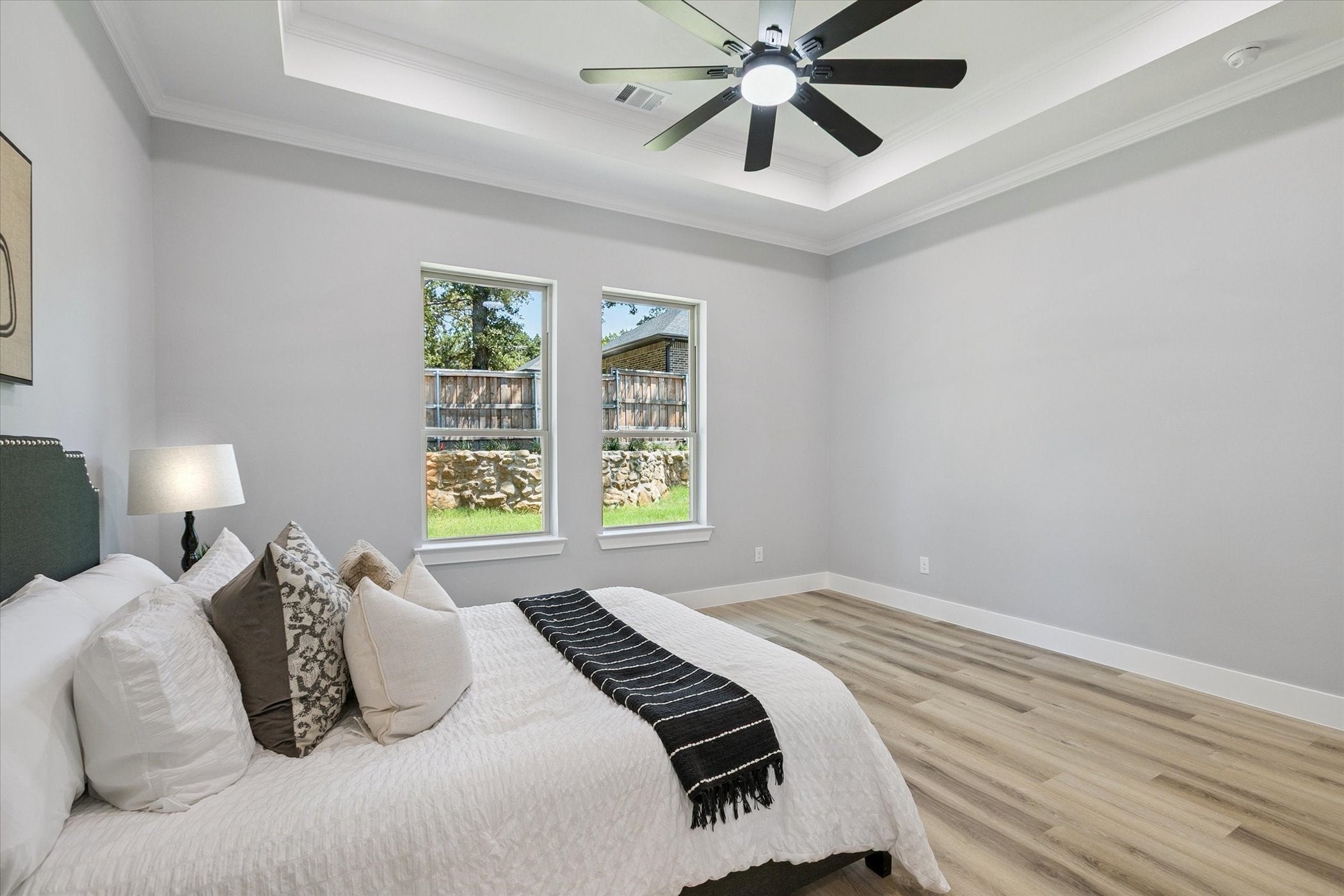 Arlington, Texas, 76012, United States, 4 Bedrooms Bedrooms, ,3 BathroomsBathrooms,Residential,For Sale,1974791