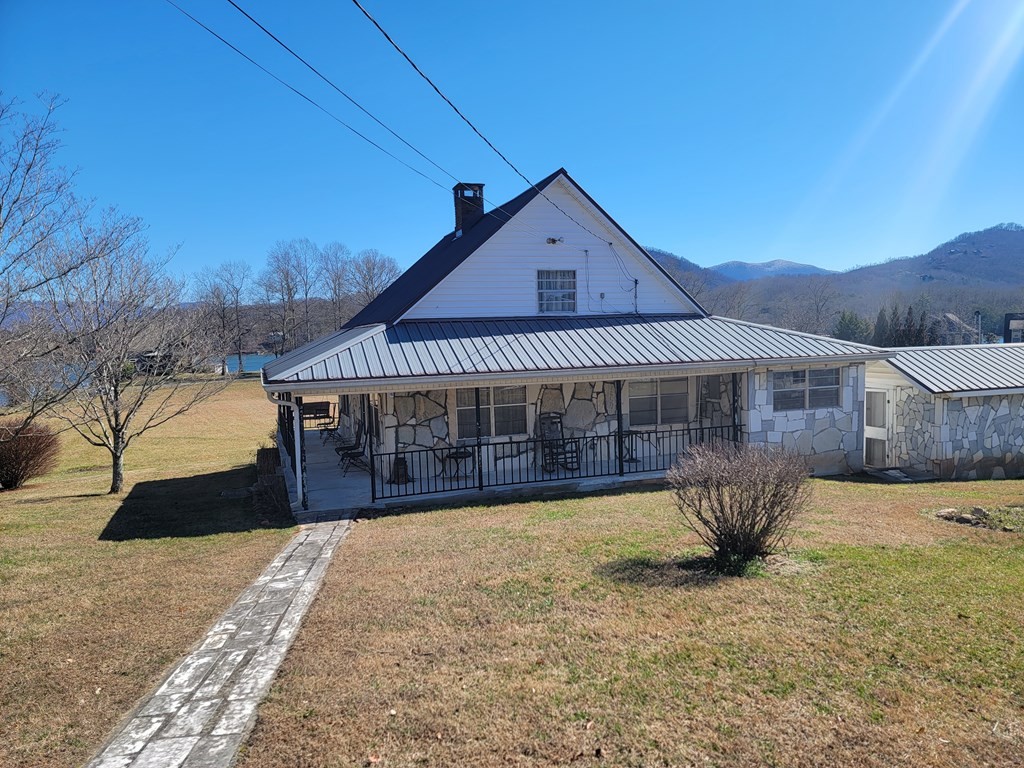 Hayesville, North Carolina, 28904, United States, 3 Bedrooms Bedrooms, ,1 BathroomBathrooms,Residential,For Sale,1887043
