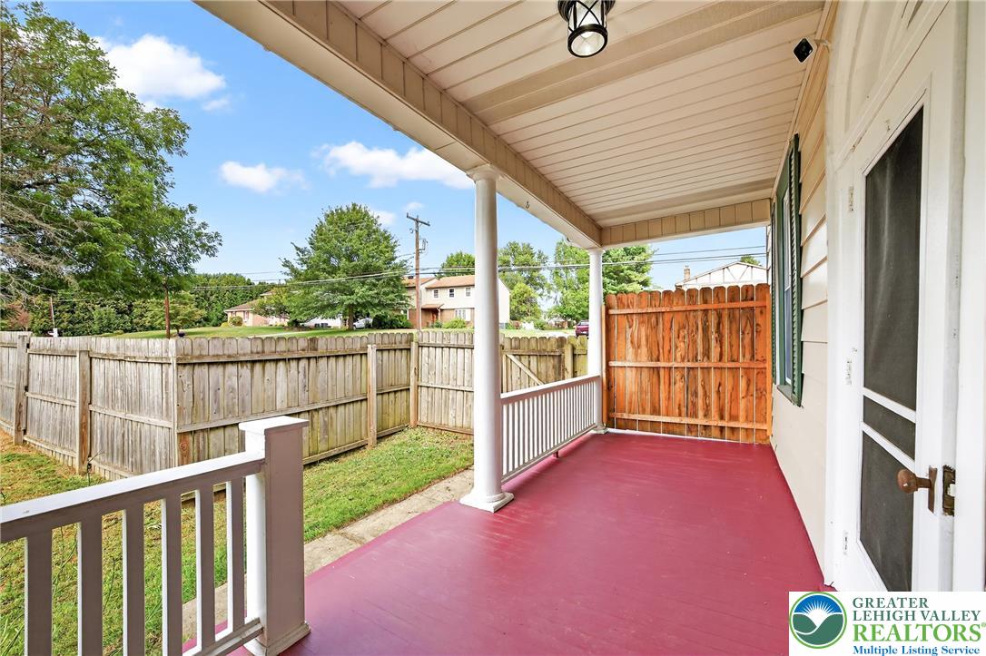 East Allen Twp, Pennsylvania, 18017, United States, 4 Bedrooms Bedrooms, ,2 BathroomsBathrooms,Residential,For Sale,1926367