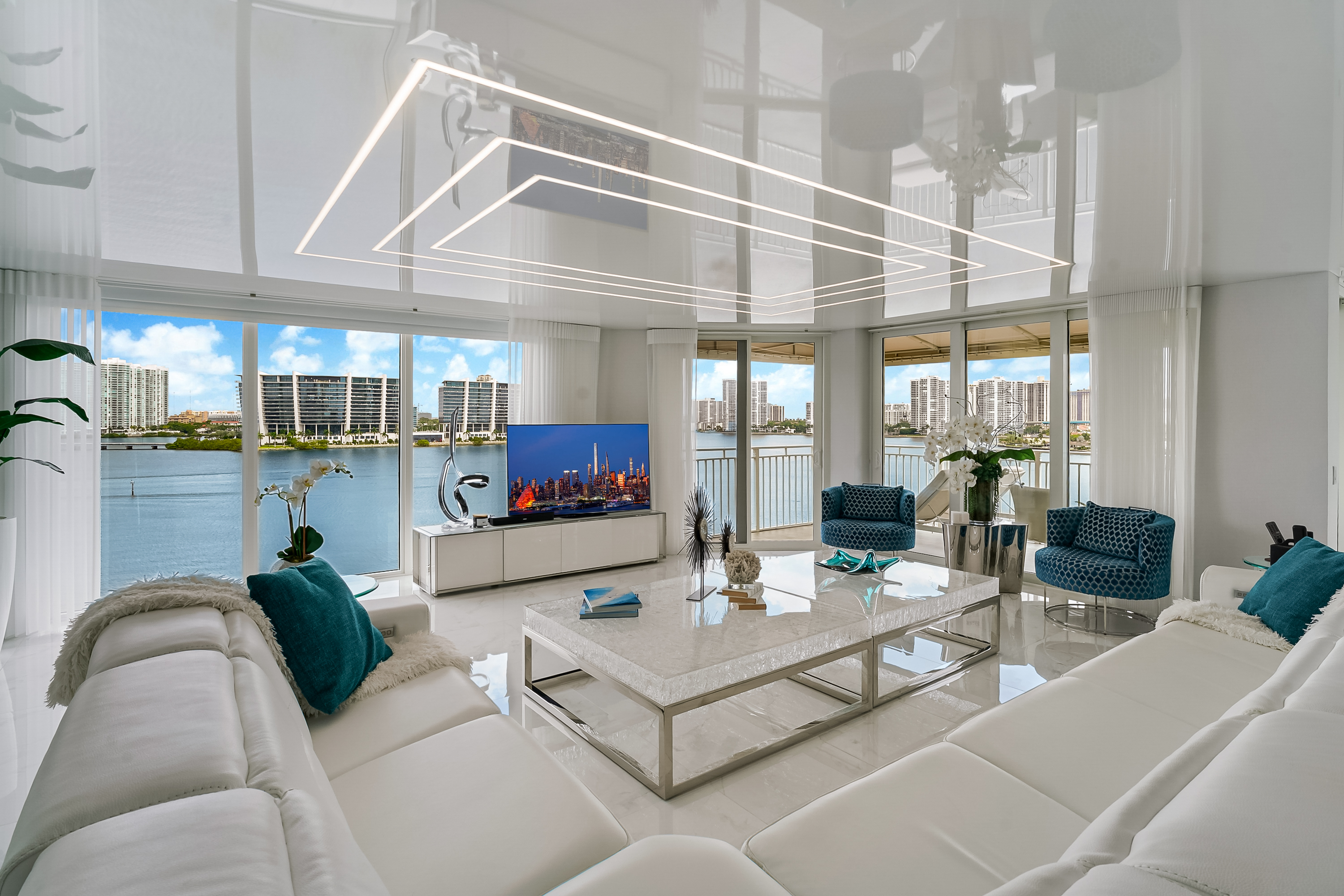  18000 N Bay Rd, Sunny Isles Beach, FL, 33160 - 物件實景