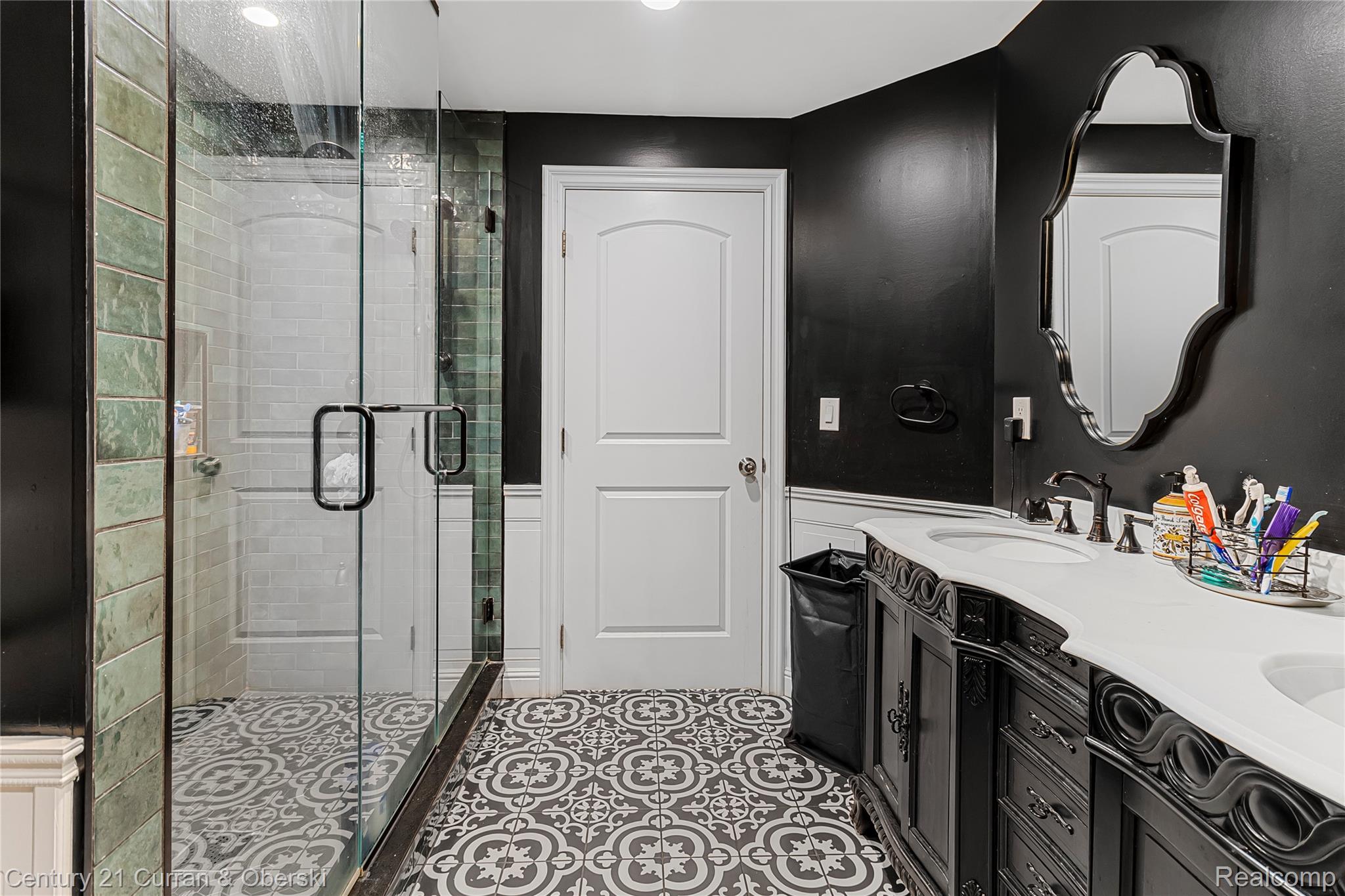 Dearborn, Michigan, 48124, United States, 4 Bedrooms Bedrooms, ,3 BathroomsBathrooms,Residential,For Sale,1921247