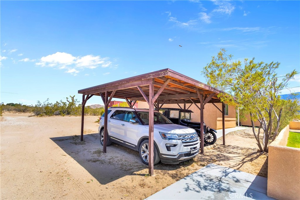 Lucerne Valley, California, 92356, United States, 6 Bedrooms Bedrooms, ,5 BathroomsBathrooms,Residential,For Sale,1986266