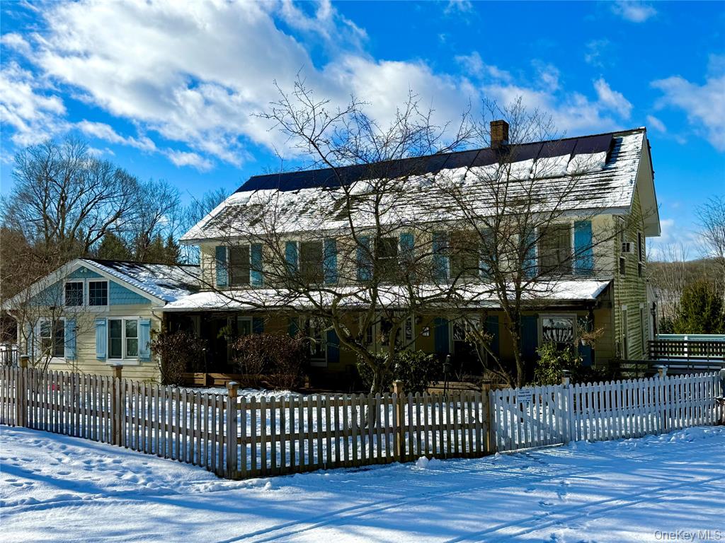 salt Point, New York, 12578, United States, 5 Bedrooms Bedrooms, ,5 BathroomsBathrooms,Residential,For Sale,2005209