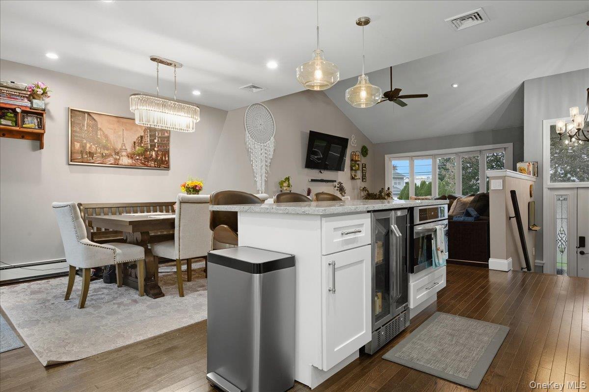 Merrick, New York, 11566, United States, 3 Bedrooms Bedrooms, ,3 BathroomsBathrooms,Residential,For Sale,1986518