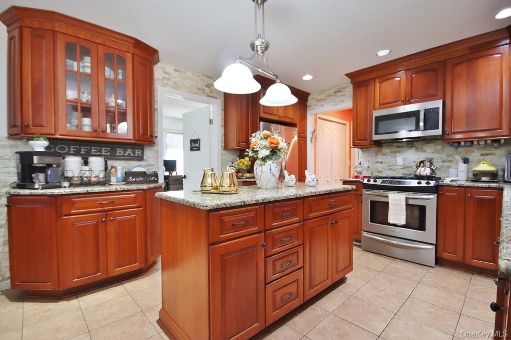 Chester, New York, 10918, United States, 4 Bedrooms Bedrooms, ,4 BathroomsBathrooms,Residential,For Sale,1979405