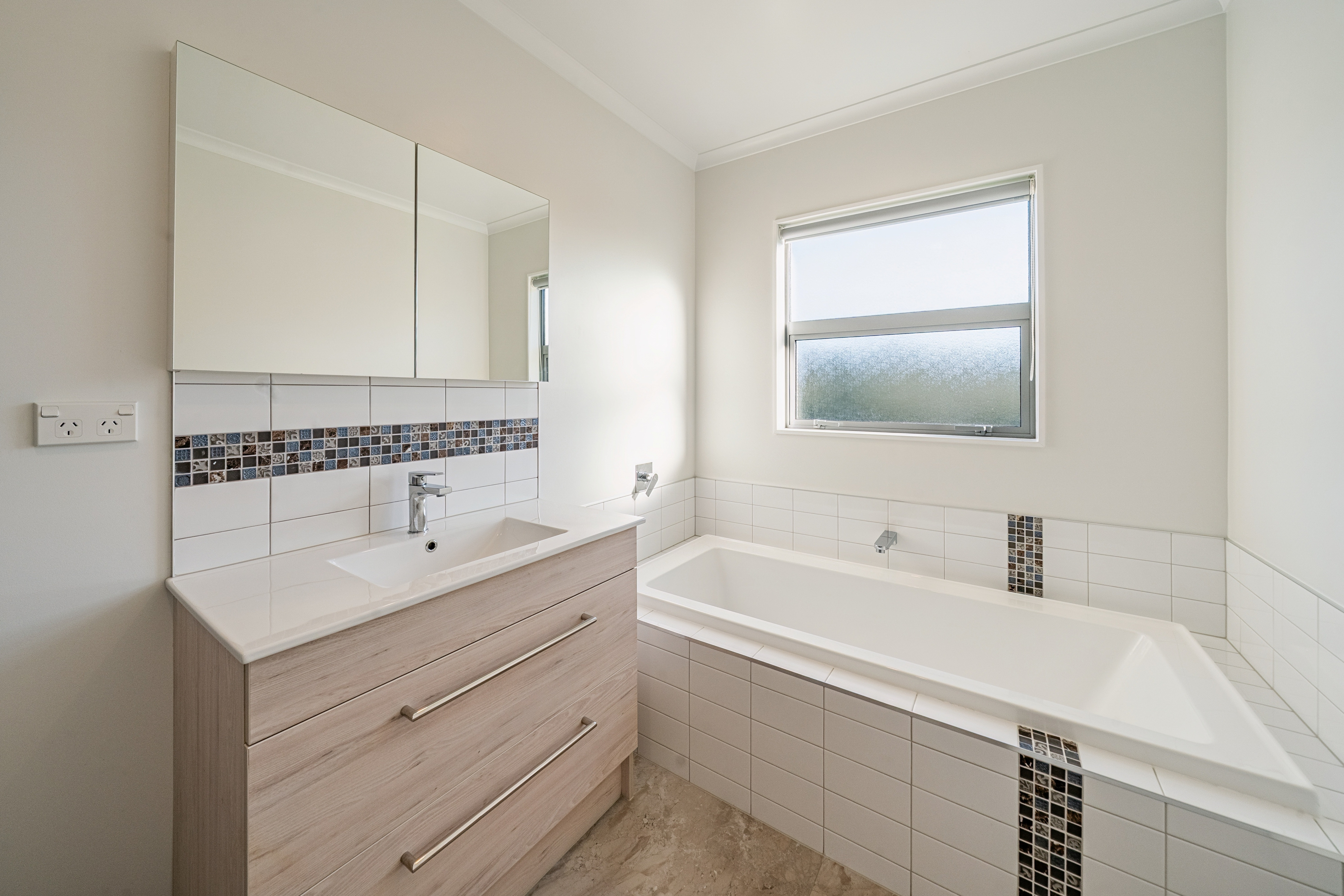  6 Bluejacket Place, Whitby, Porirua - 物件實景